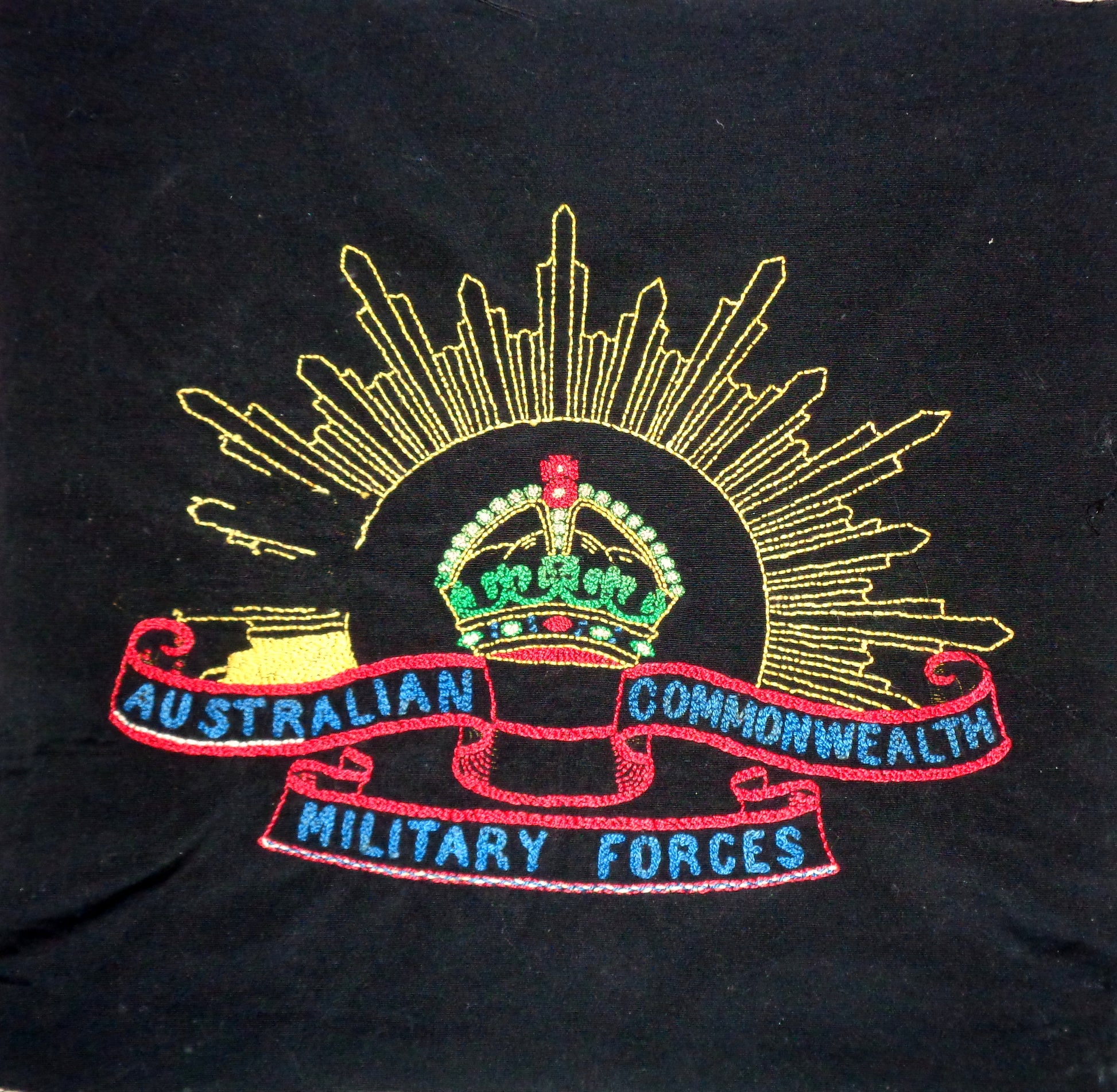 Vintage Australian Commonwealth Military Forces Rising Sun Embroidered Emblem