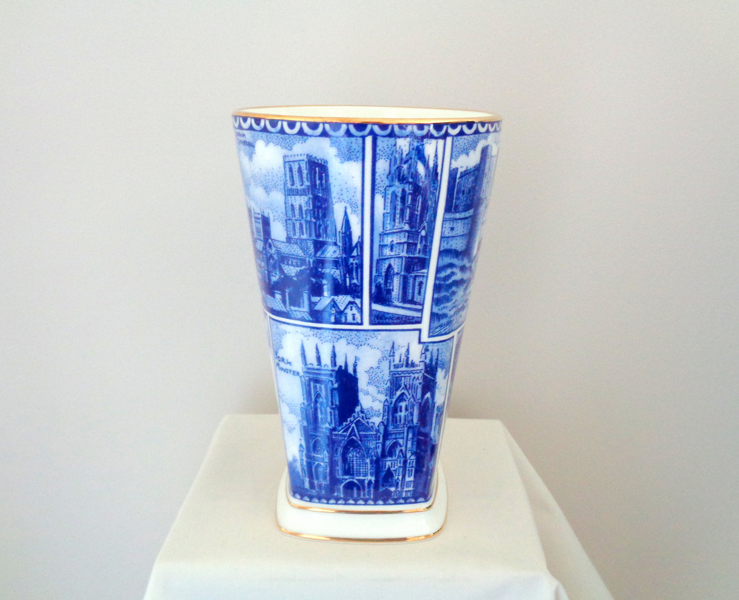 Ringtons Cathedral Landmarks Wade Pottery Vase