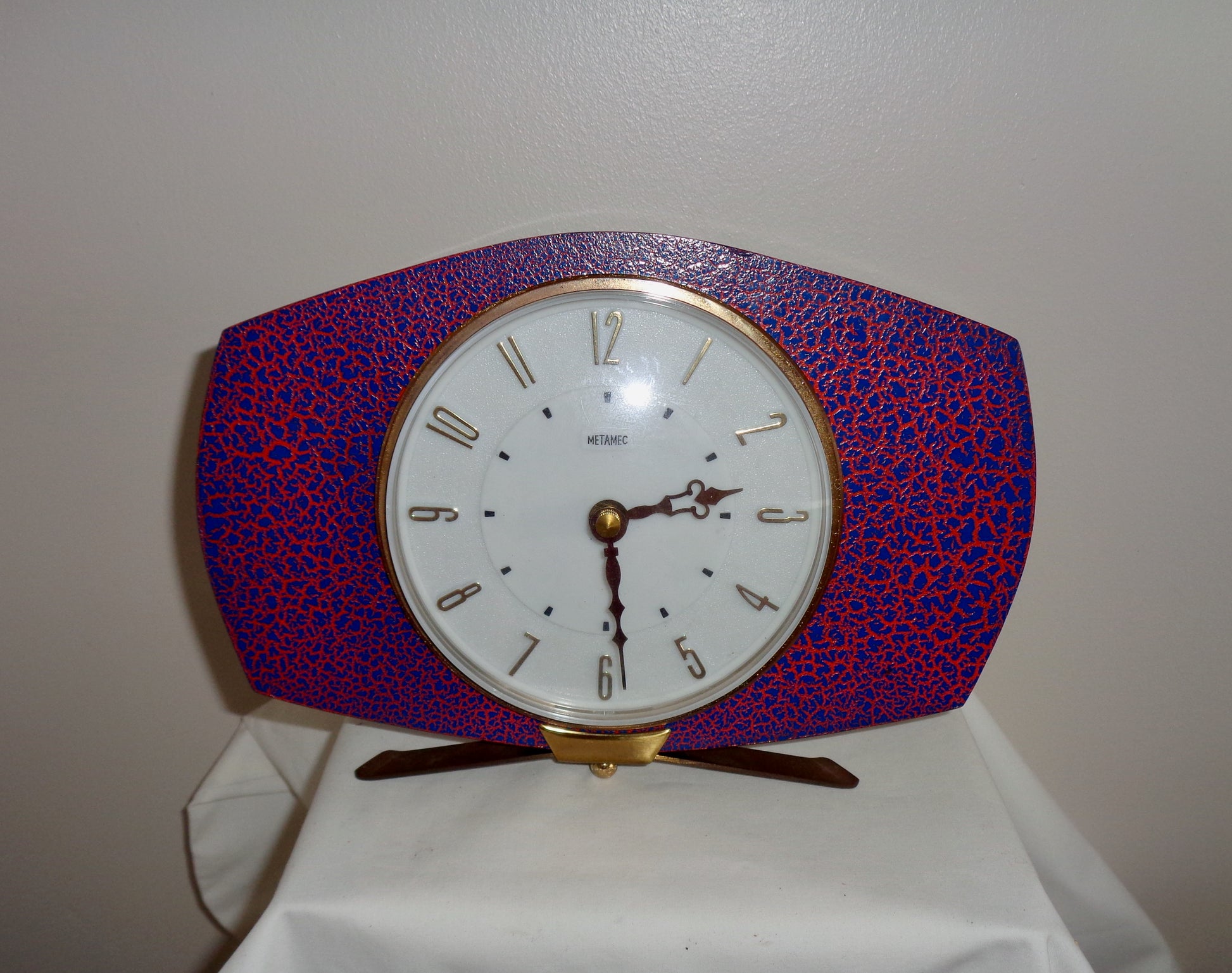 Vintage METAMEC Quartz Shelf/Mantle Clock With Blue/Red Crackle Glaze Finish