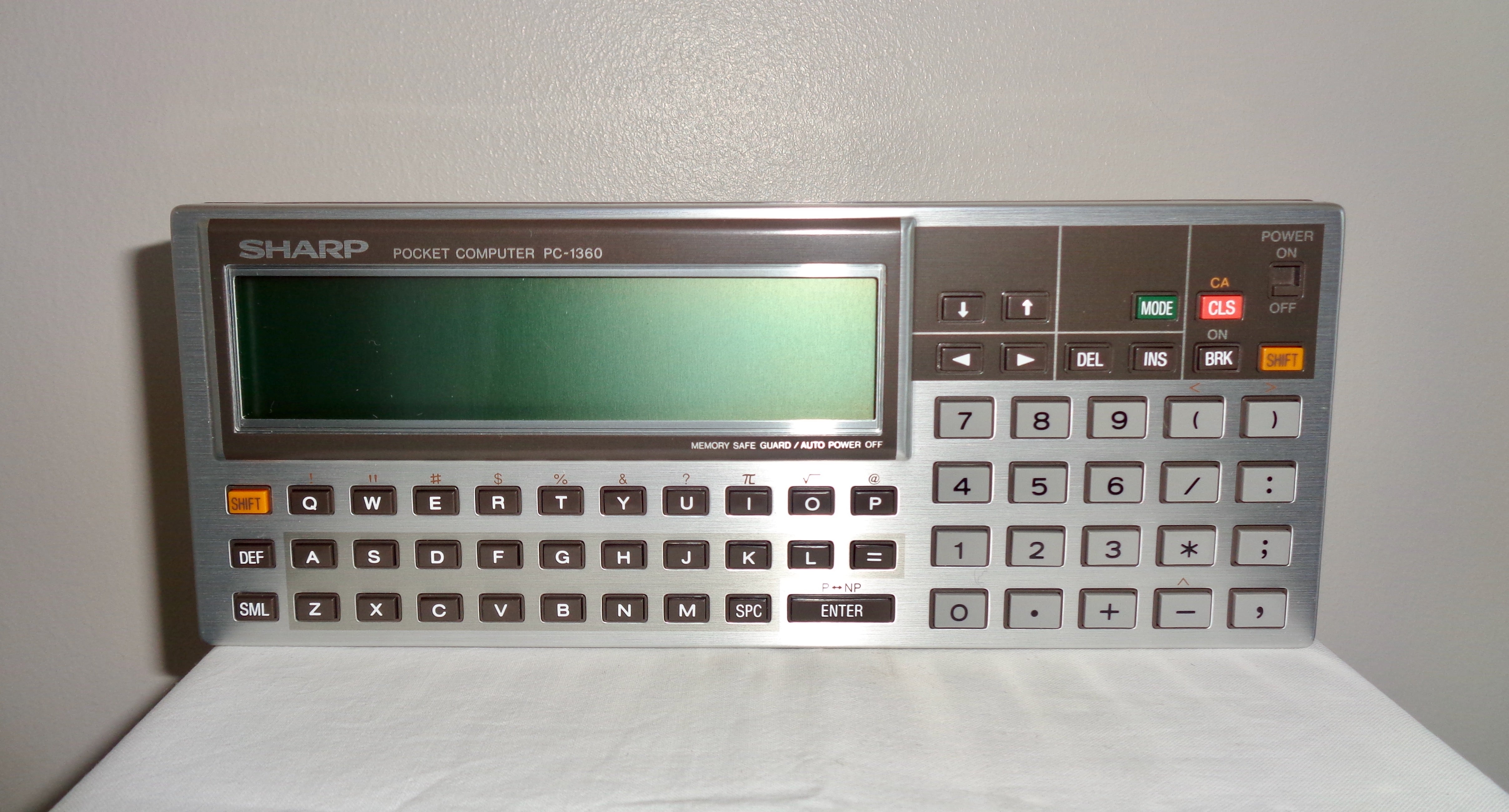 1986 SHARP Pocket Computer Model PC136 In Its Original Box With Manual ...