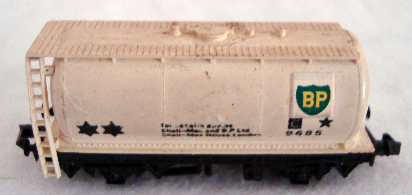 Vintage Peco N-Gauge Cream BP Tank Wagon