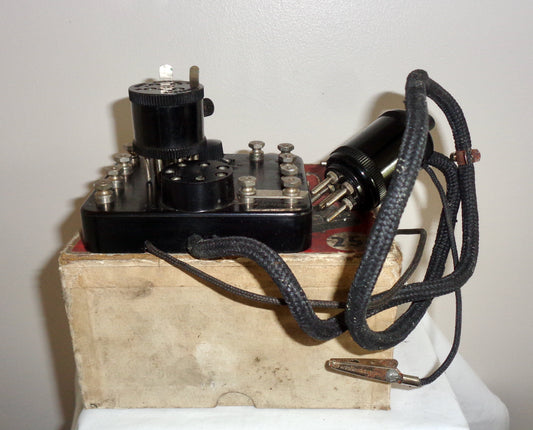 1930s AvoDapter Portable Tester For A Single Four / Five Or Seven Pin Valve With AvoCoupler