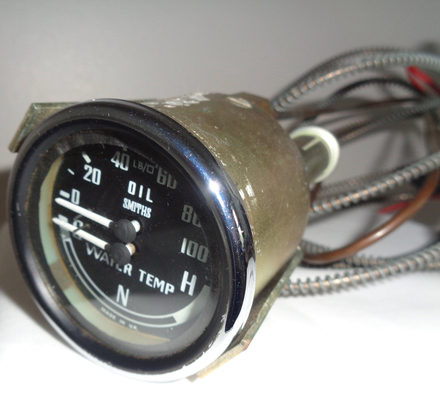 1960s Smiths Industries Dual Oil And Temperature Gauge GD 1307/1 With Fittings For A MG Midget