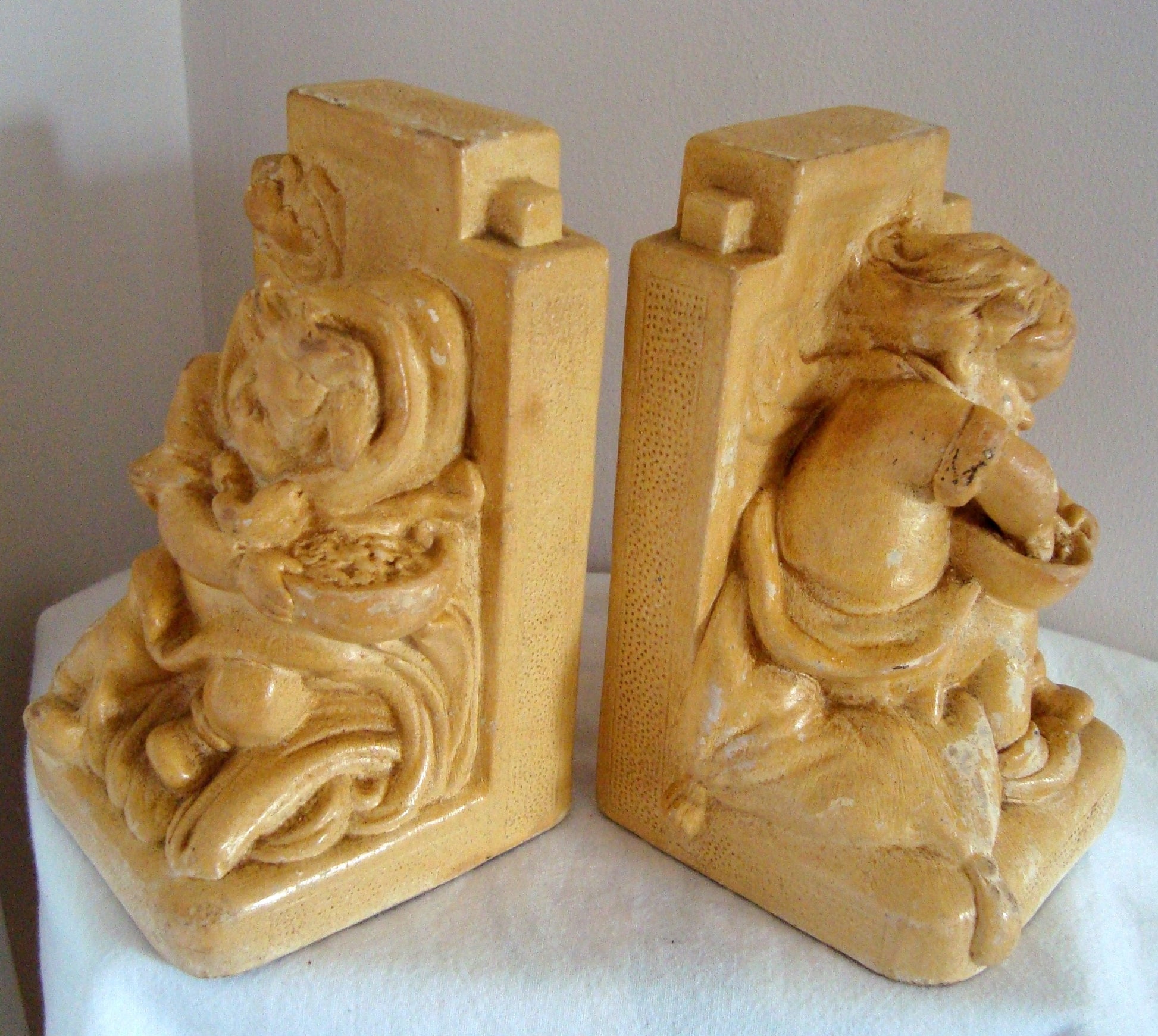 Vintage Bretby Art Pottery Nursery Rhyme Bookends Models 3262 and 3263