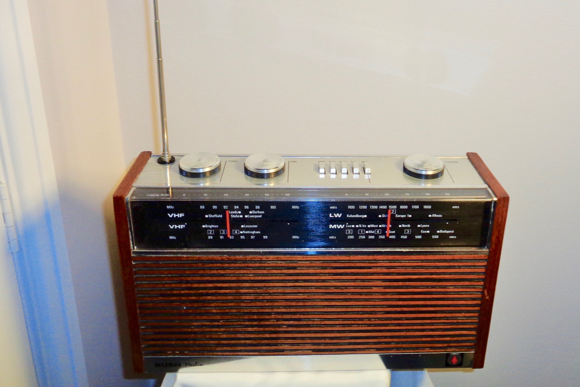 1970s Bush Merlin Model VTR 172 Portable Radio