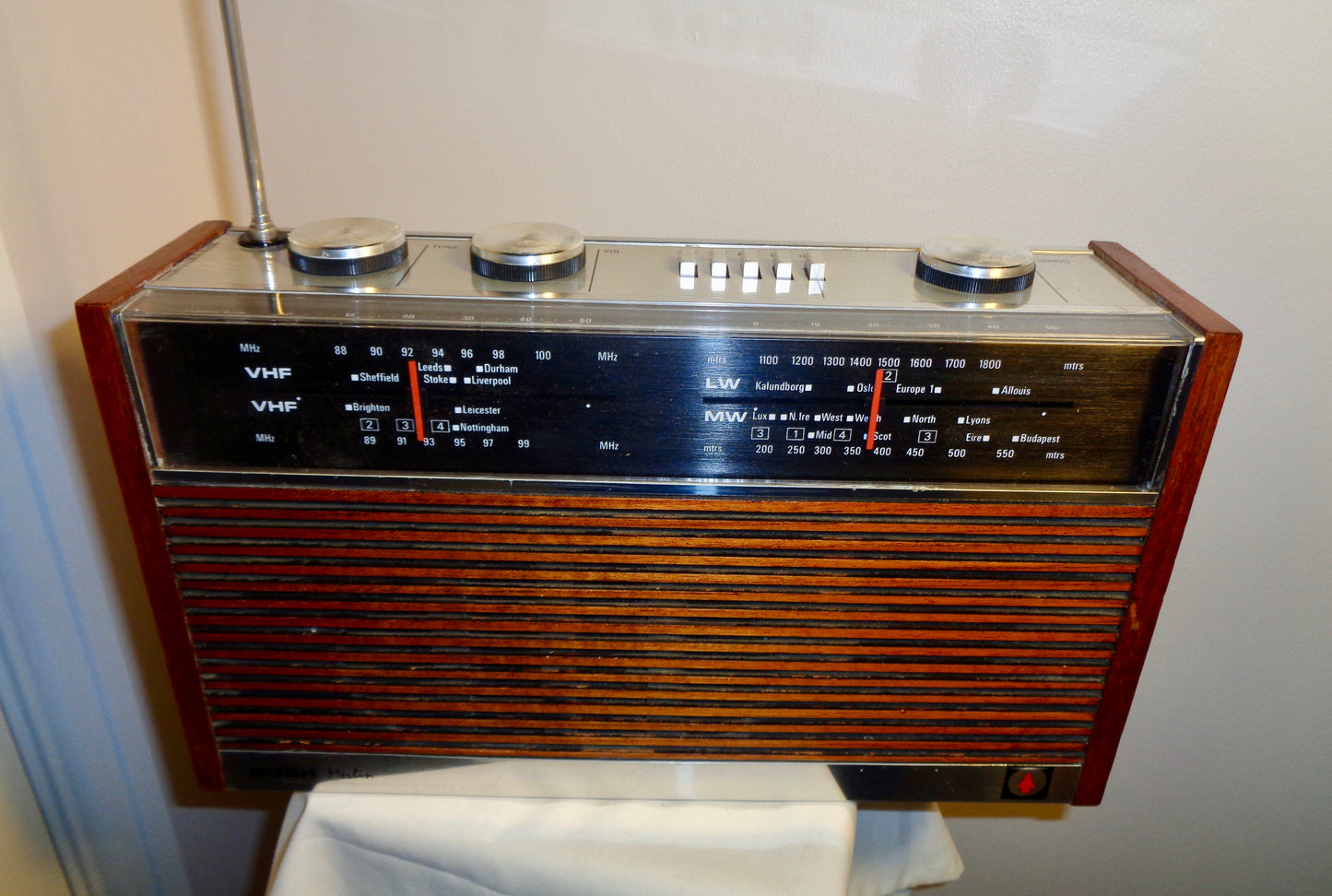 1970s Bush Merlin Model VTR 172 Portable Radio