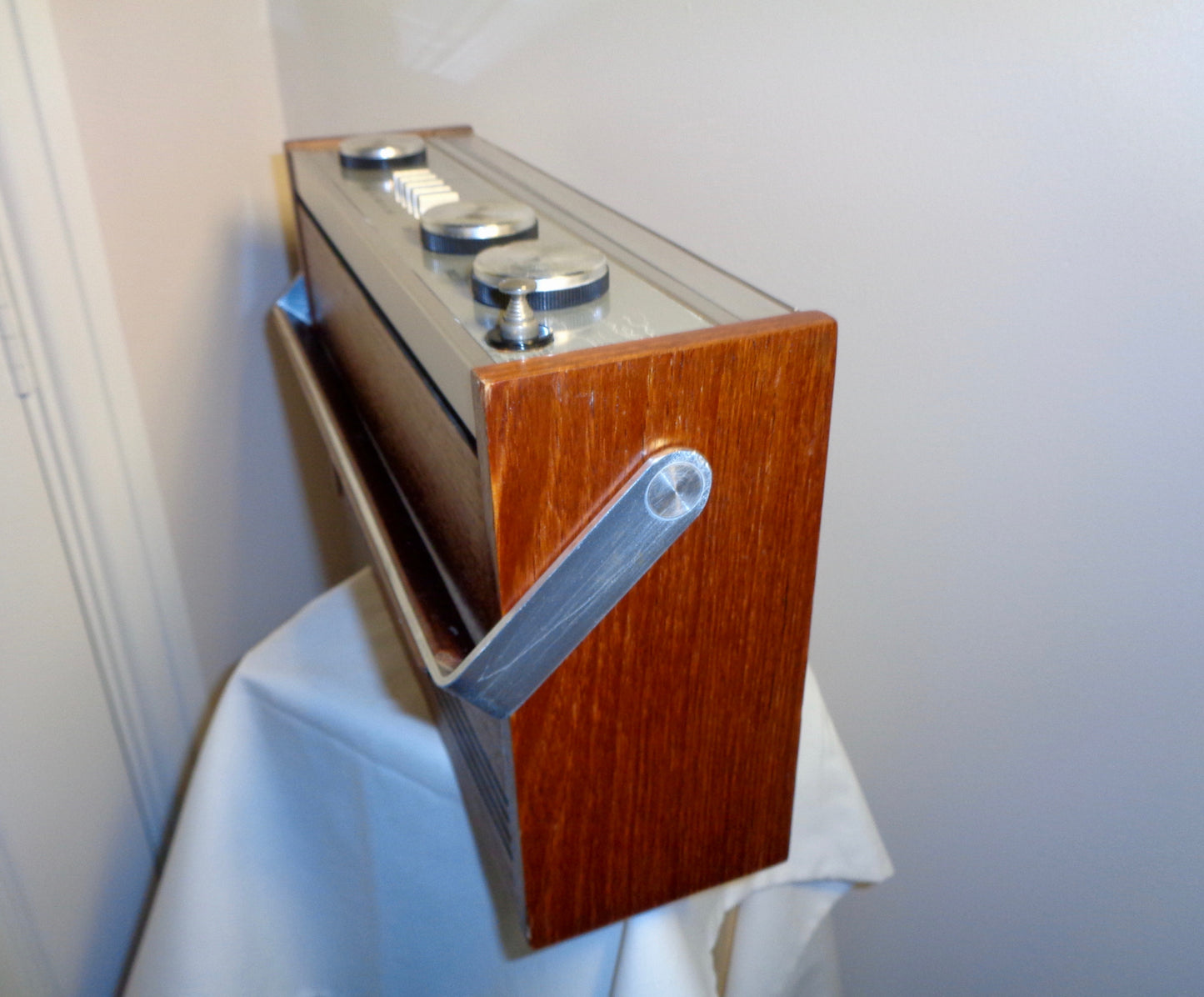 1970s Bush Merlin Model VTR 172 Portable Radio