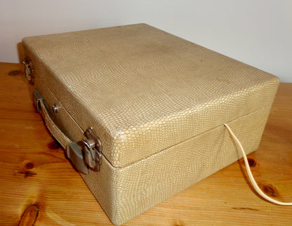 1950s T36A Marconiphone Valve MW / LW Suitcase Radio