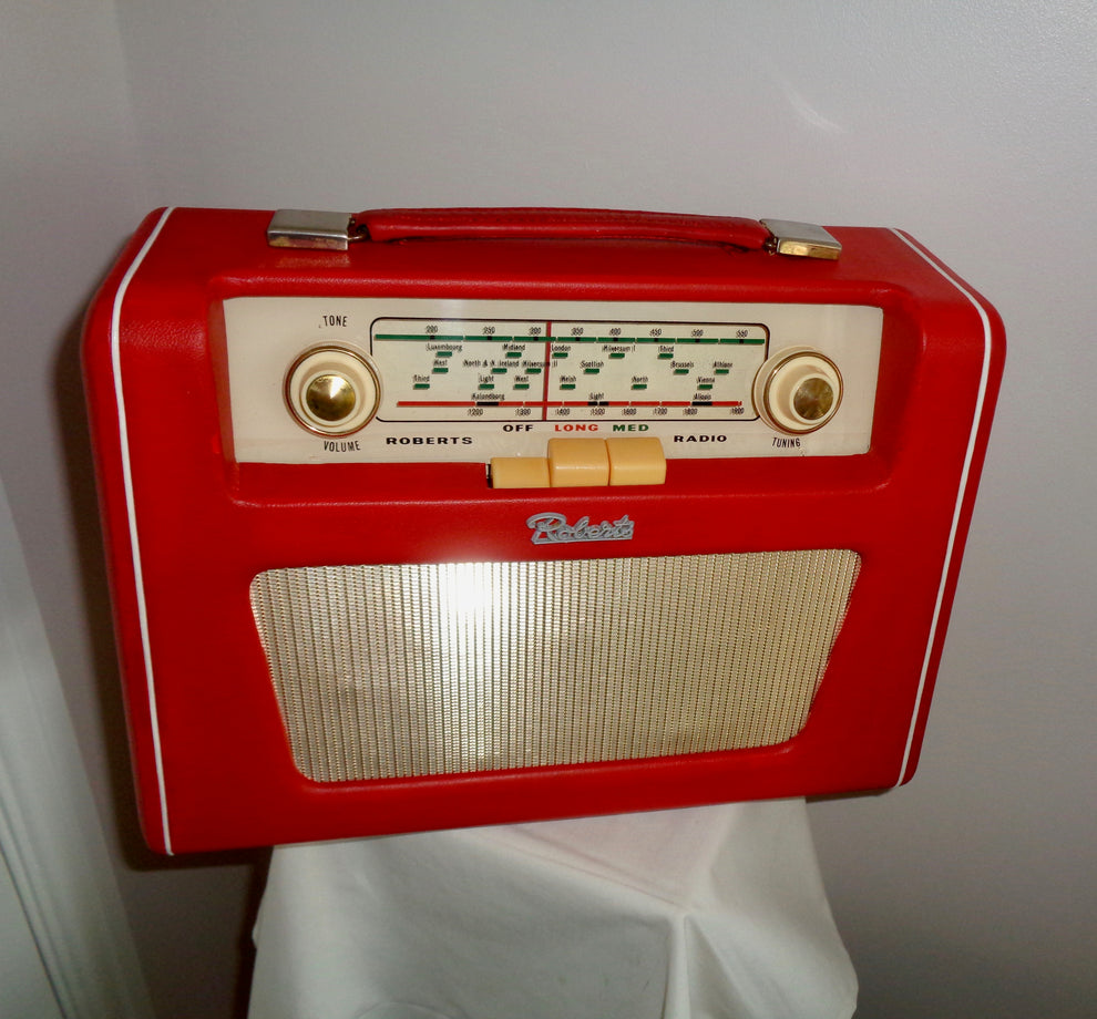 1960s Red Vintage Roberts MW LW RT7 Radio – Mullard Antiques and ...