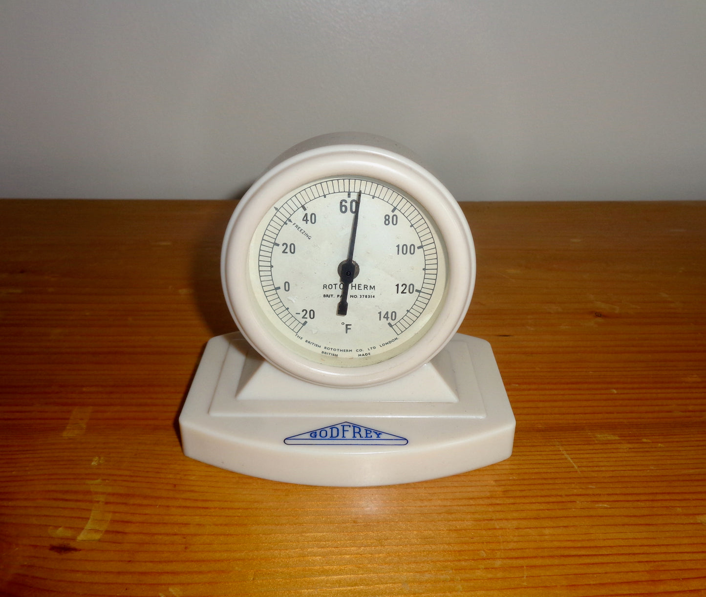 1930s White Bakelite Rototherm Thermometer 