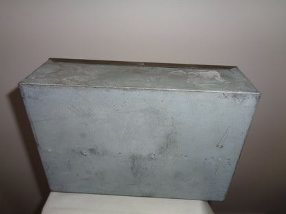 WW2 RAF Manby Metal Transit Case Holding PT15 (VT104) Pentode Valves