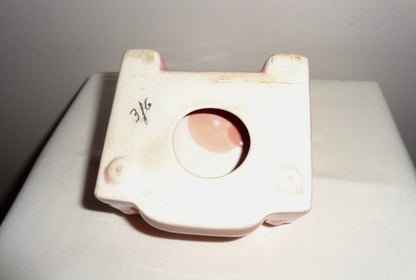 Deco Ceramic Peach Coloured Armchair Pipe Stand Rest / Holder