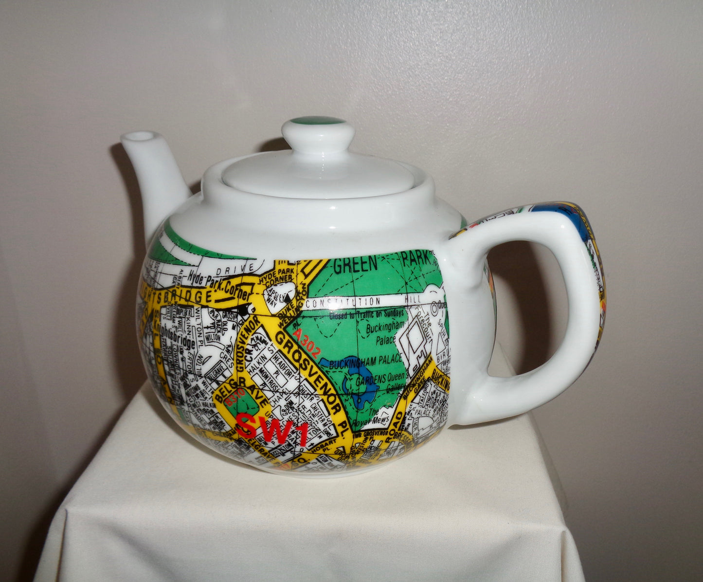Paul Cardew SW1 London Map 1992 Novelty Pottery Teapot