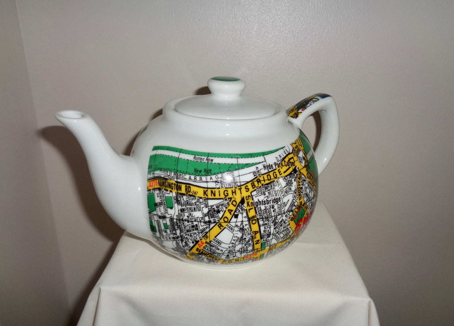 Paul Cardew SW1 London Map 1992 Novelty Pottery Teapot