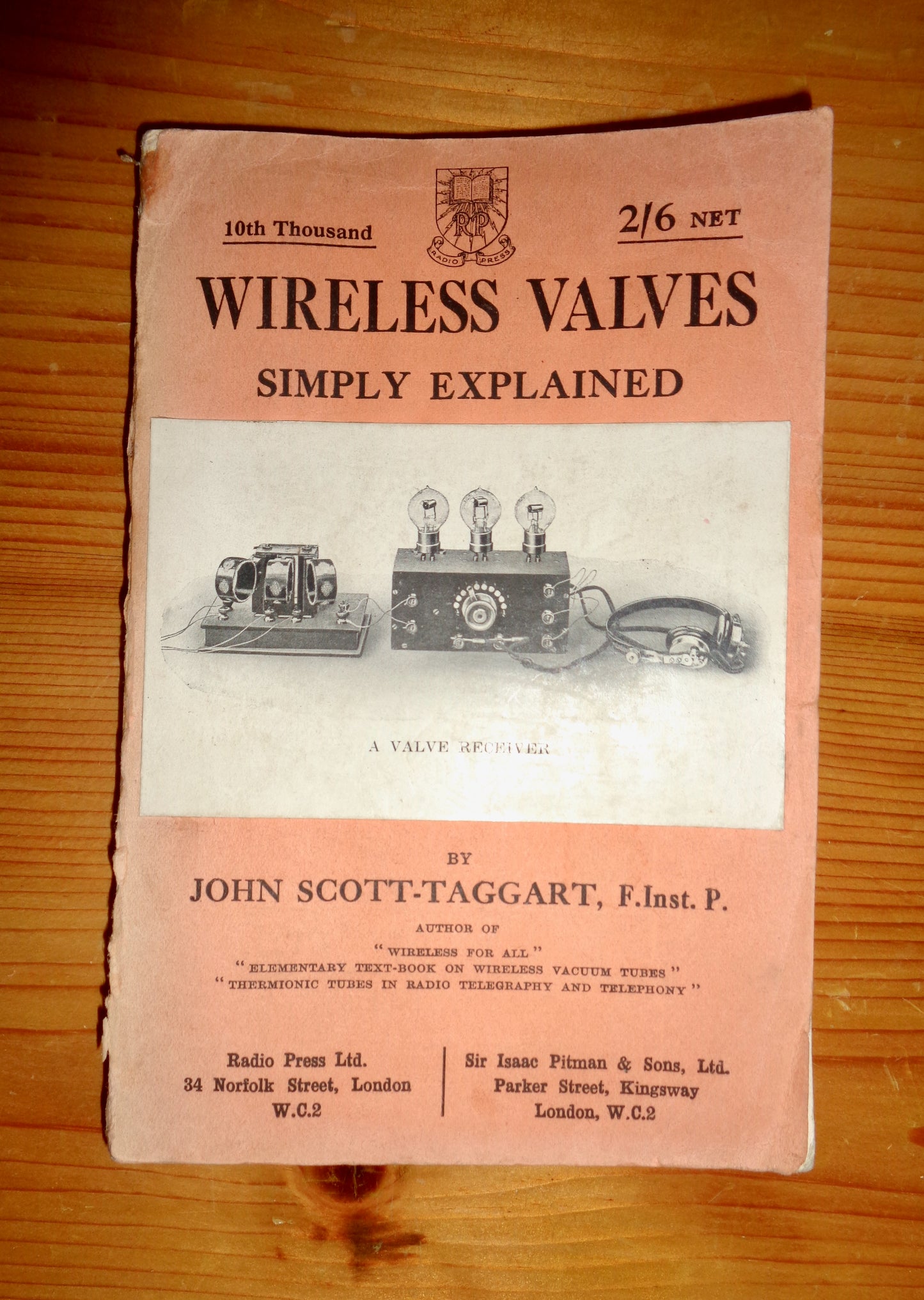 1922 Wireless Valves Simply Explained By John Scott-Taggart – Mullard  Antiques and Collectibles