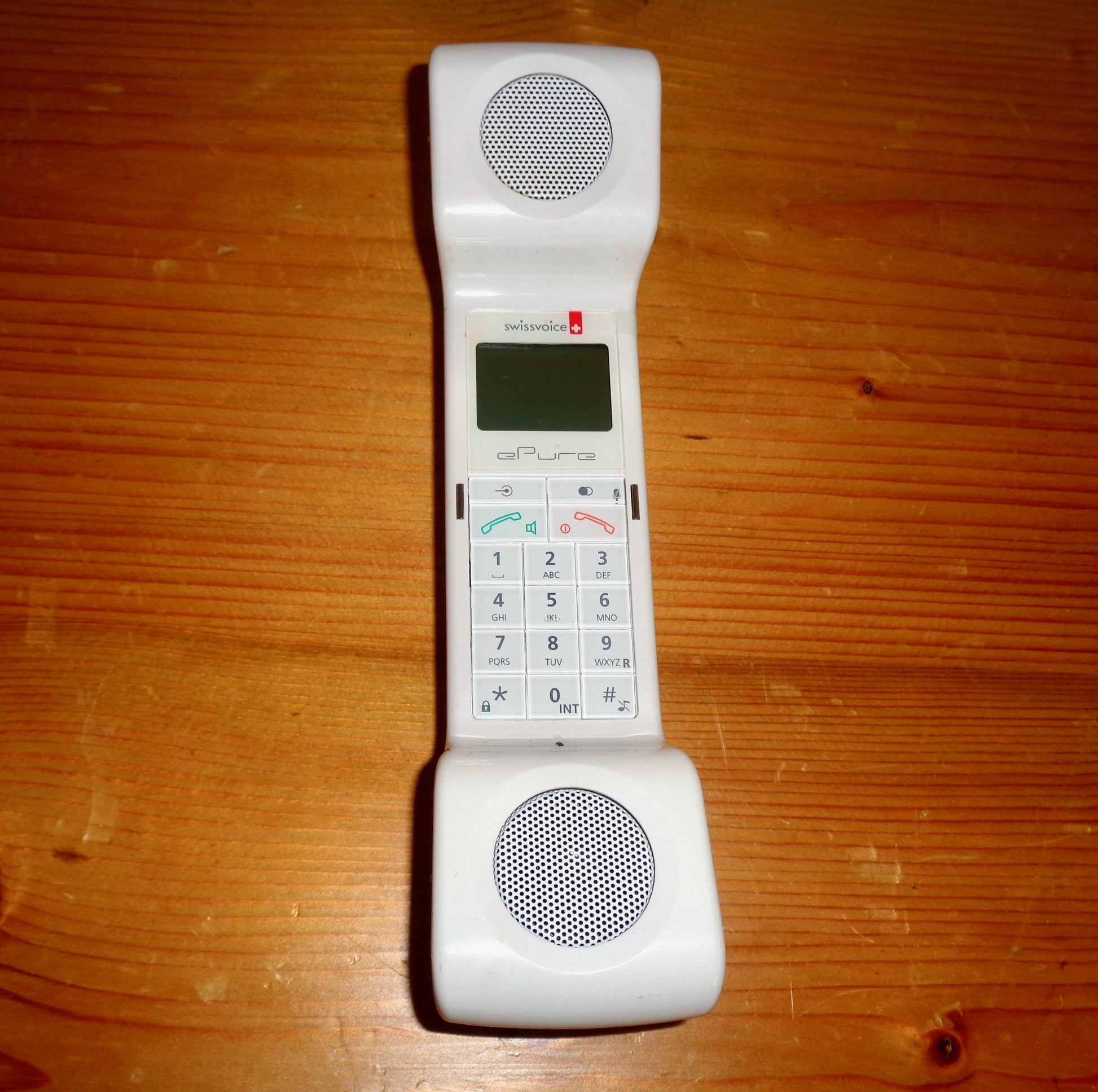  Swissvoice ePure - DECT 6.0 Design Home Cordless Telephone -  White : White Cordless Phone : Office Products
