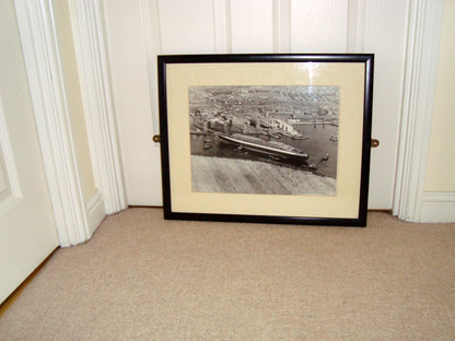 Queen Elizabeth 2 QE2 Cunard Line Ocean Liner Commemorative Original Black & White Monochrome Photograph