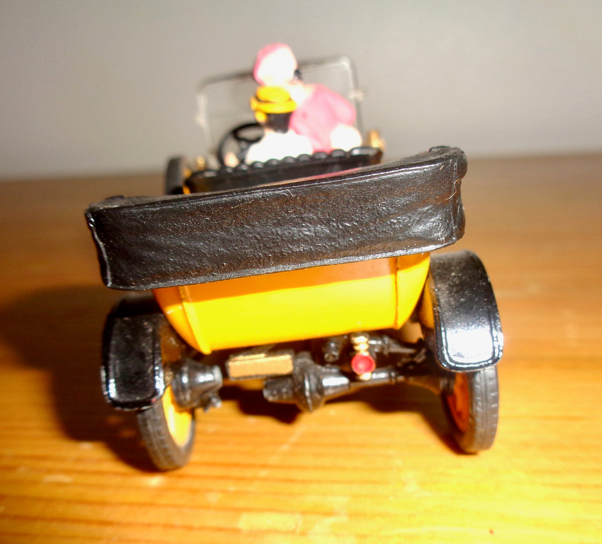 R8- 53 FORD T TORPEDO AVEC CHAUFFEUR | R8 53 R8- 53 FORD T TORPEDO AVEC CHAUFFEUR | R8 53