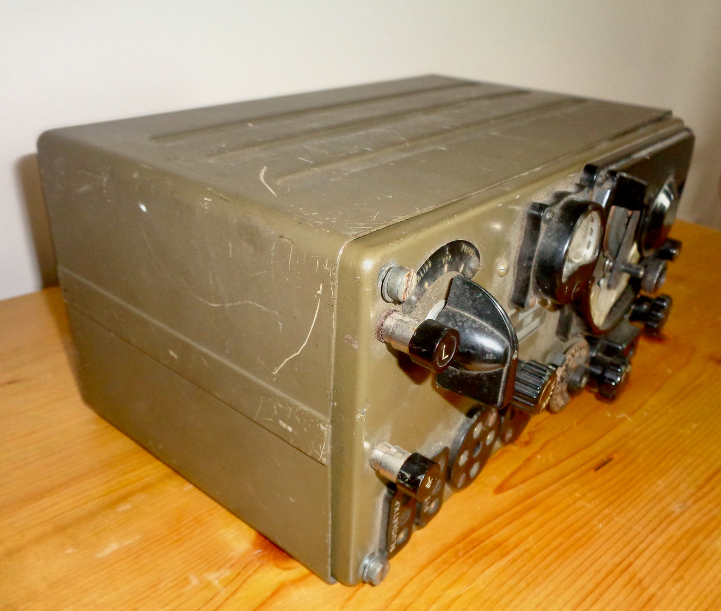 1950s A7B Czech Military Man Pack Valve Transceiver