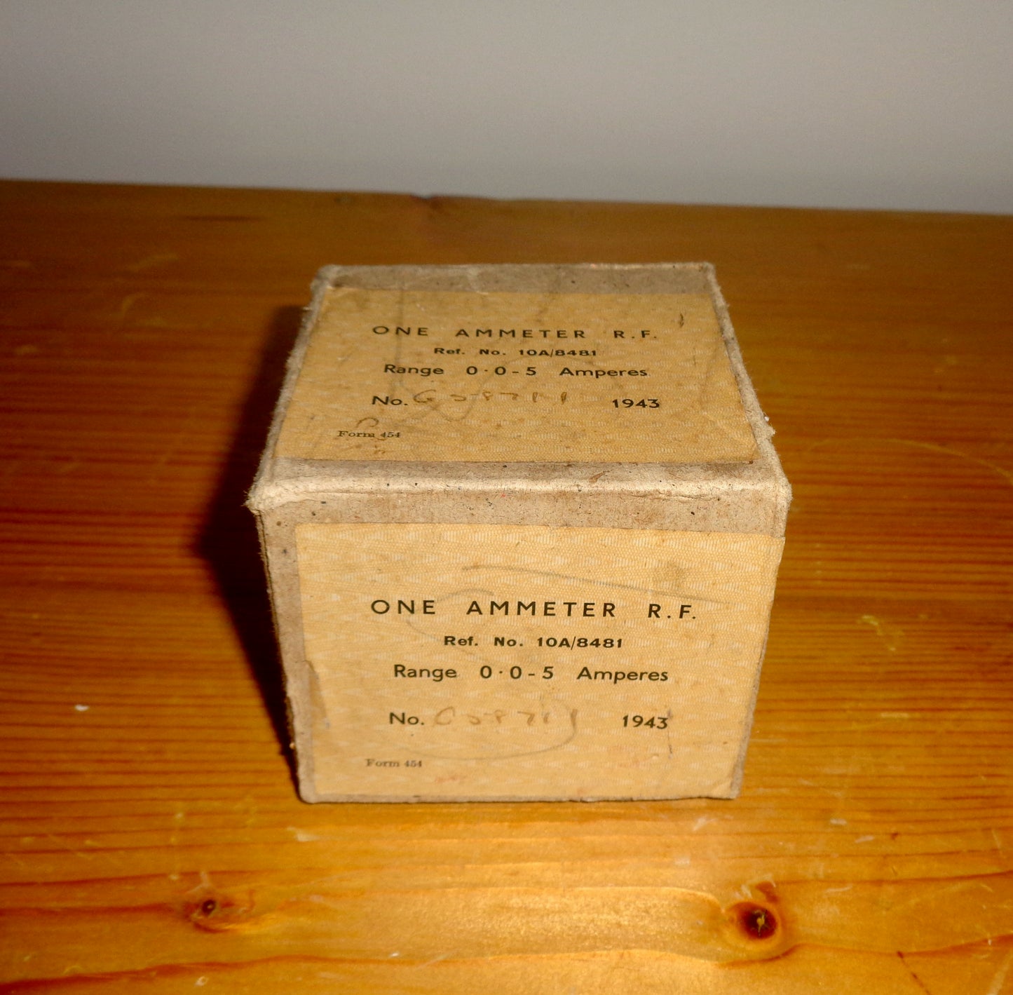 WW2 Air Ministry Moving Coil Weston 0.5 Amperes Ammeter In Original Cardboard Box