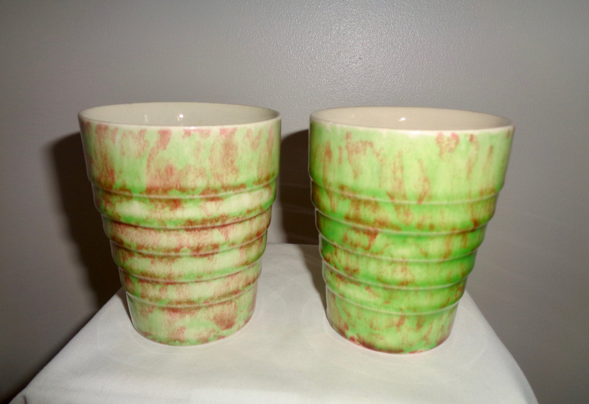 vintage indoor plant pots uk 1930s Spongeware Indoor Plant Pots Hampton Ivory By Swinnertons – Mullard Antiques and Collectibles