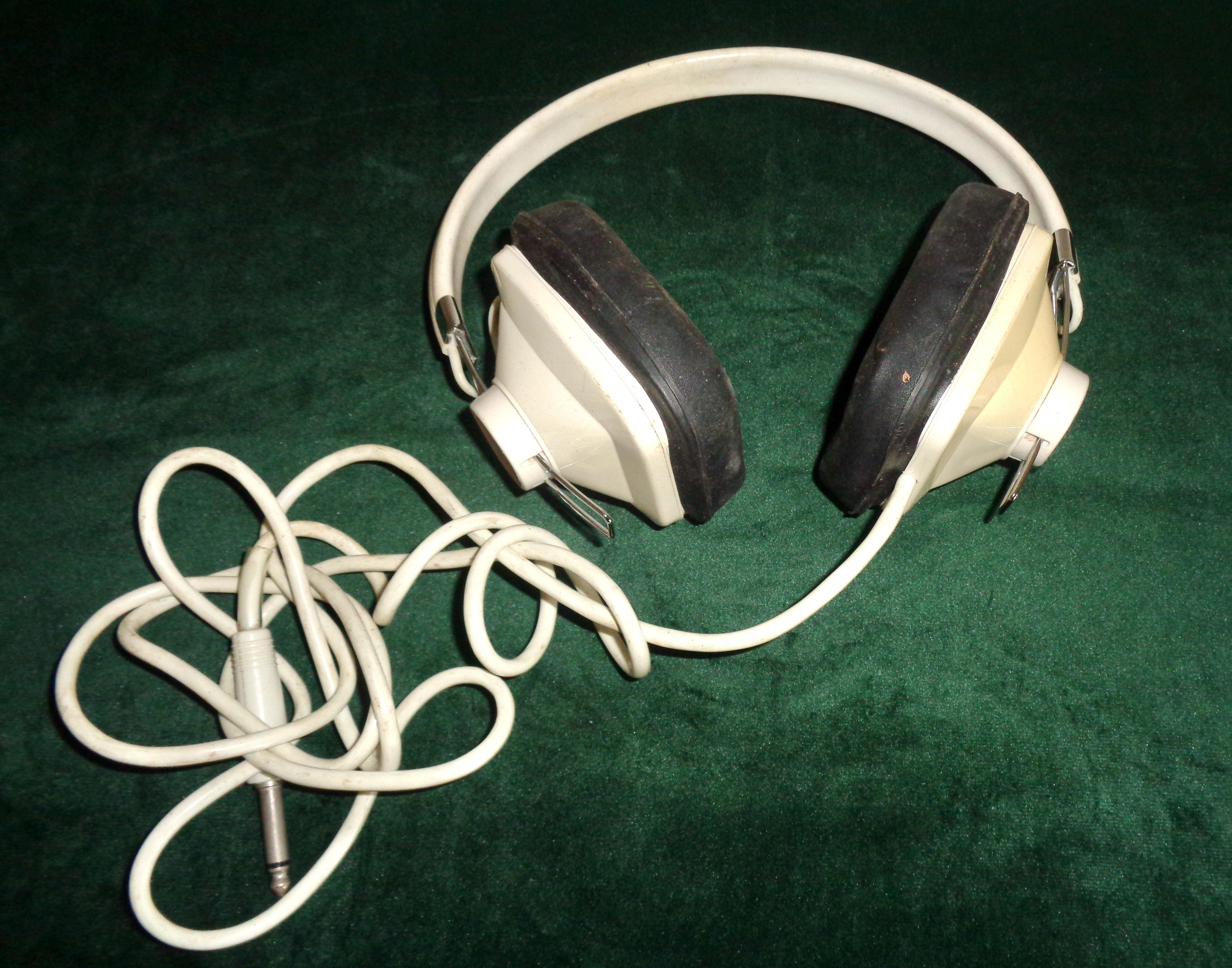 Vintage 1970s Kenwood HS4 8 Ohm White Headphones For Radio