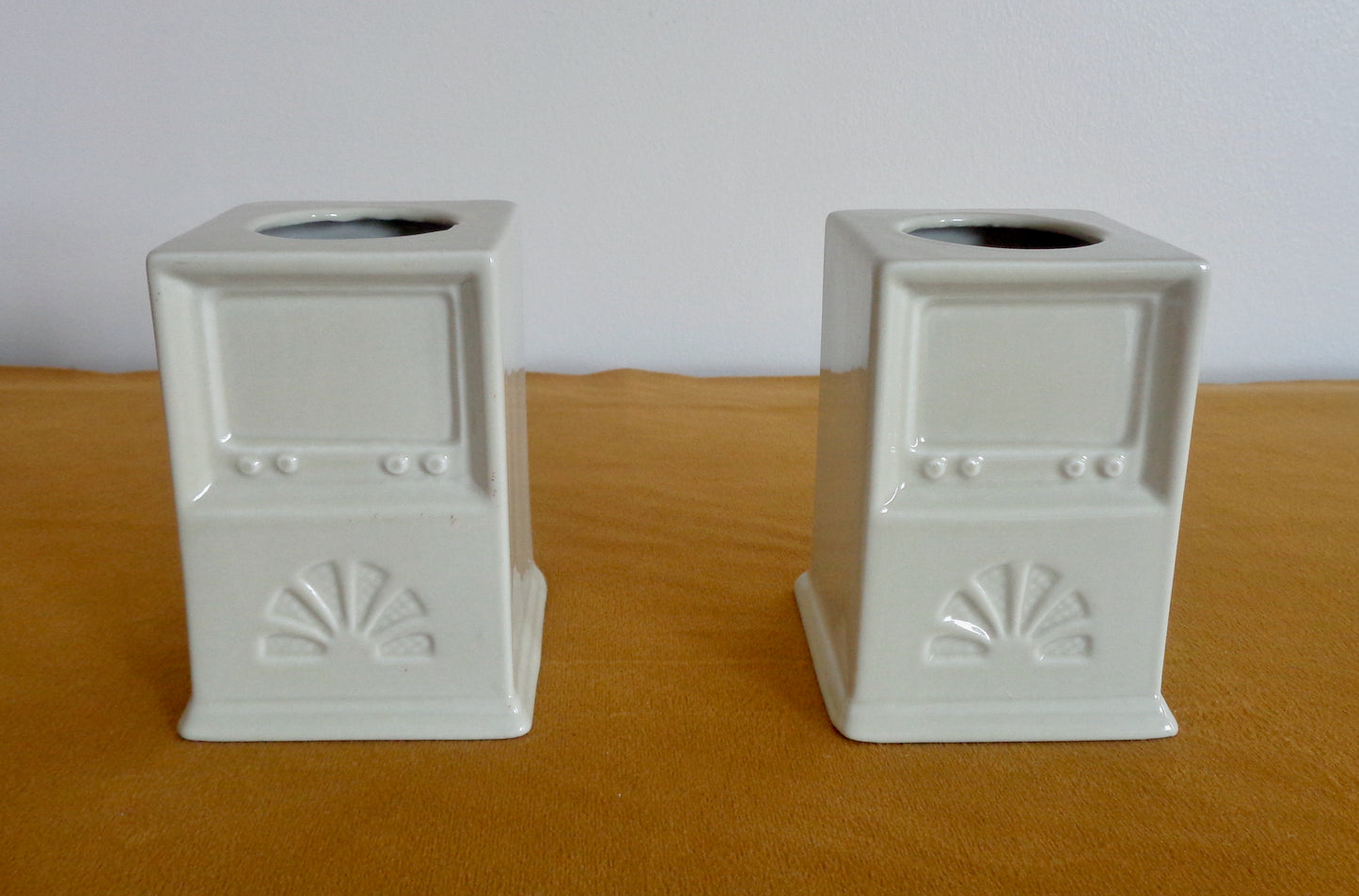 Pair of Cream Wade Pottery Desk Pen Pots With Vintage Television Embossing