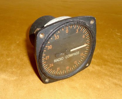 WW2 Bendix Pioneer Radio Compass Indicator US Army 1-81-A