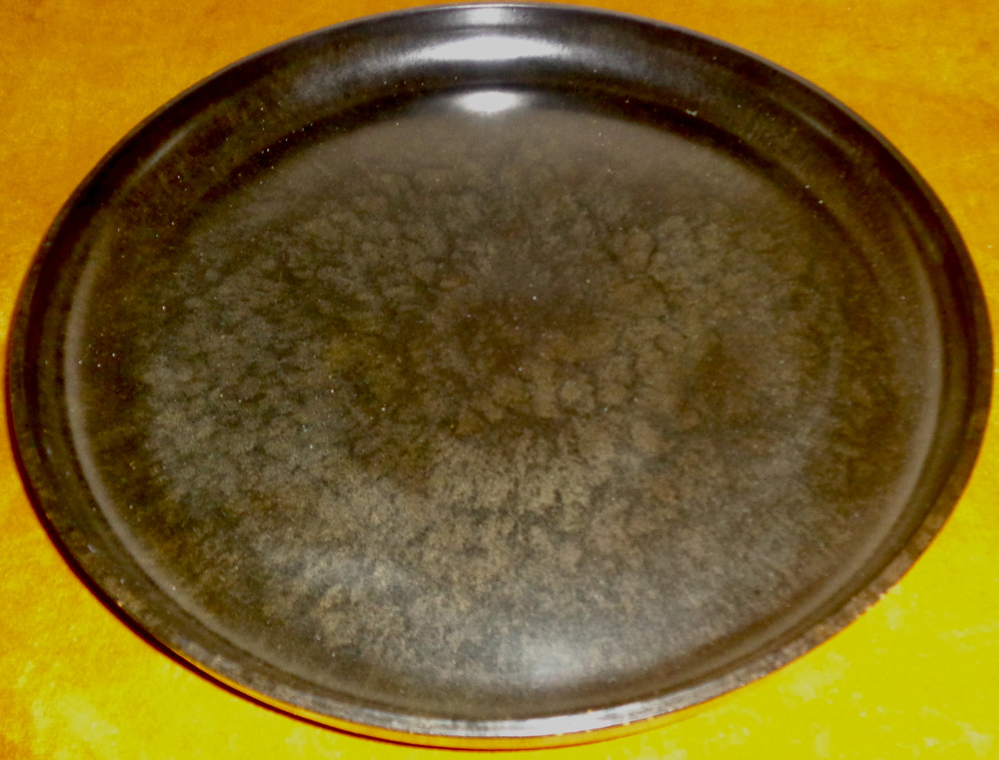 Vintage 12 Inch Circular Brown Bakelite Drinks Tray