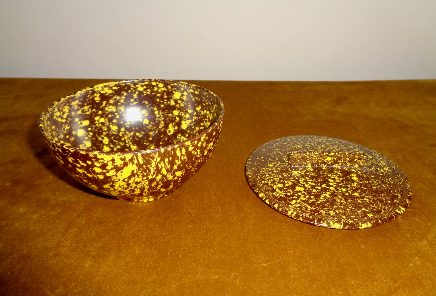 Vintage Bakelite Lidded Pot In Mottled Brown And Yellow Colours