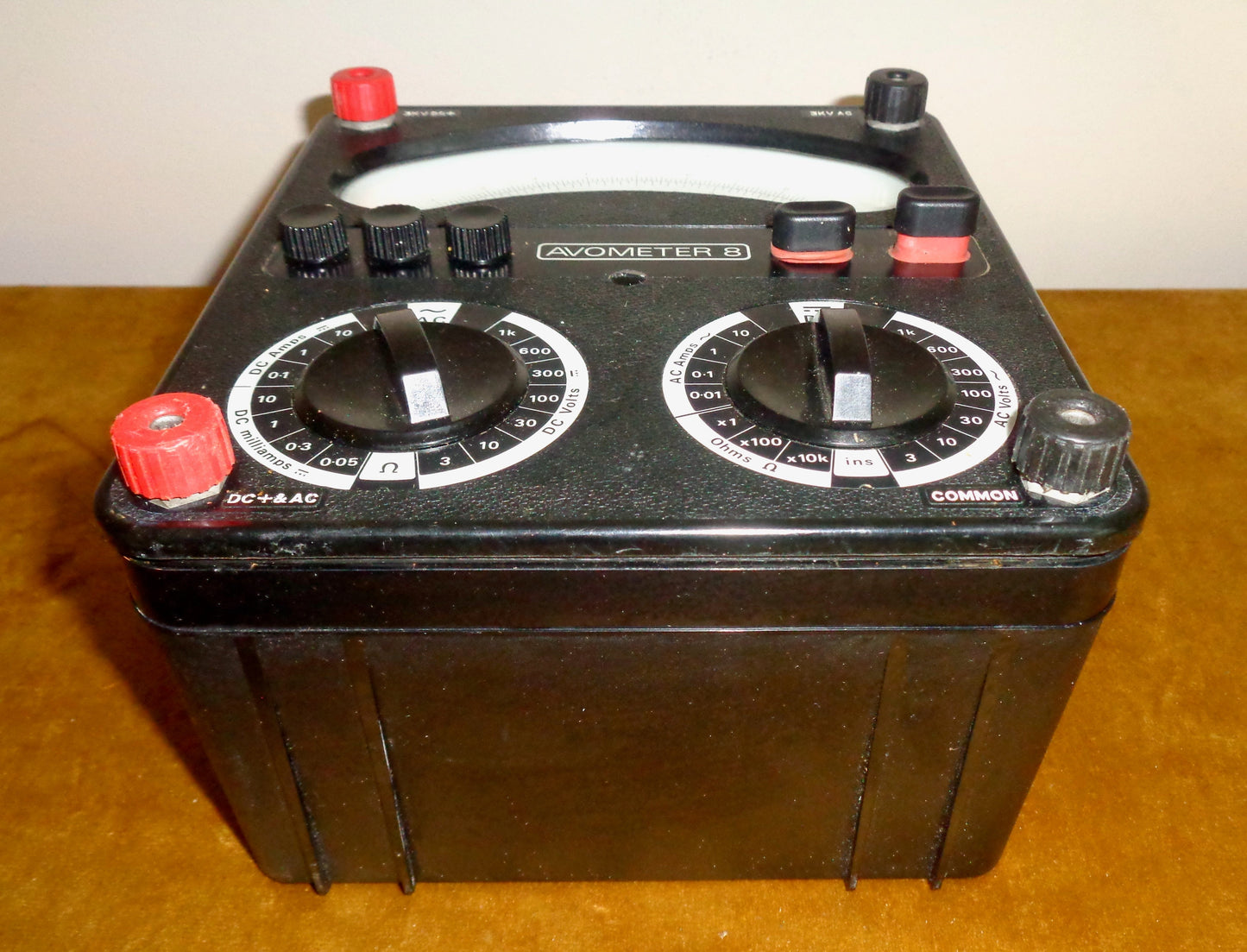1970s Universal Avometer Model 8 MkV