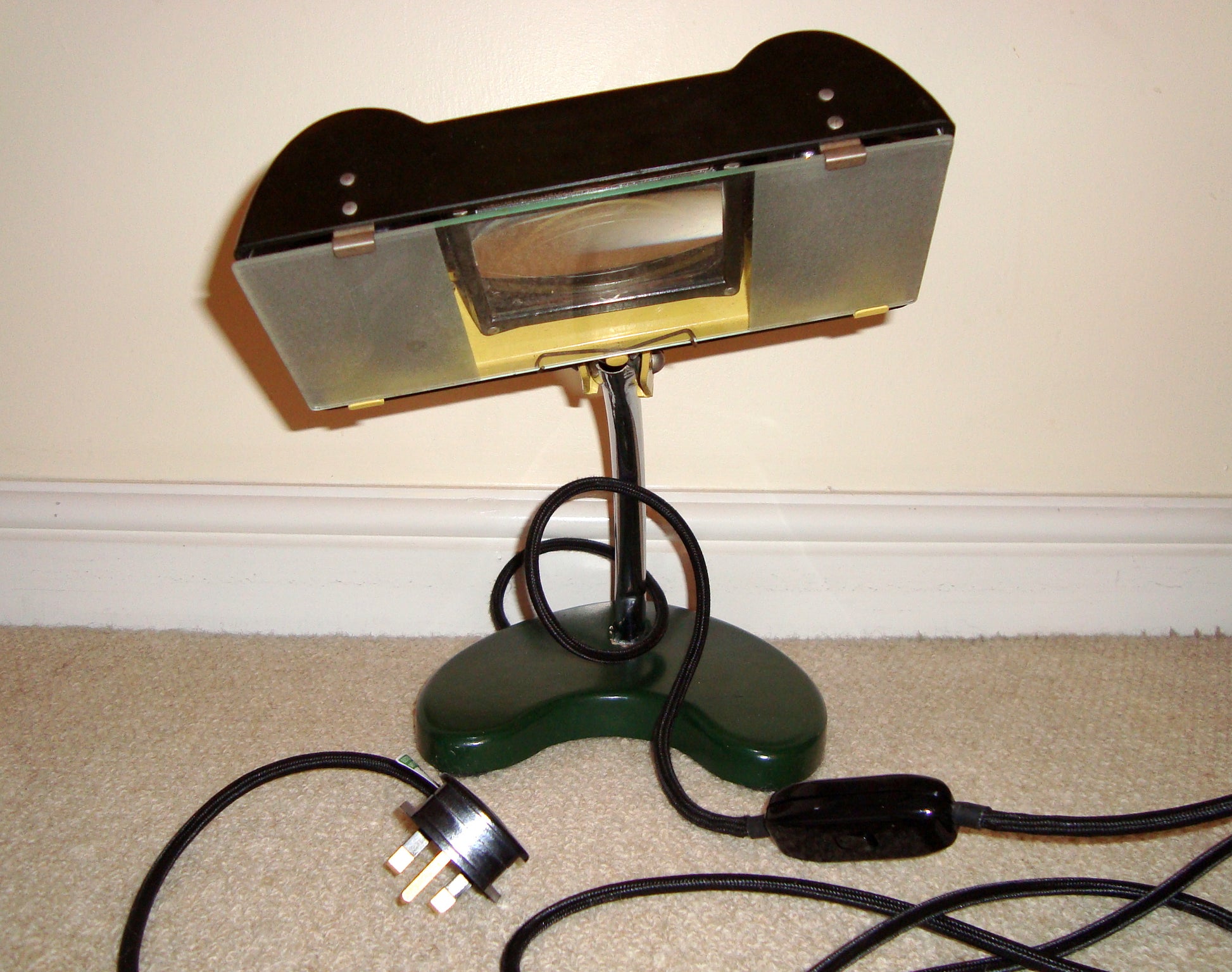 1940s Magnifying Desk Lamp EDL Lens-Lite Hawk