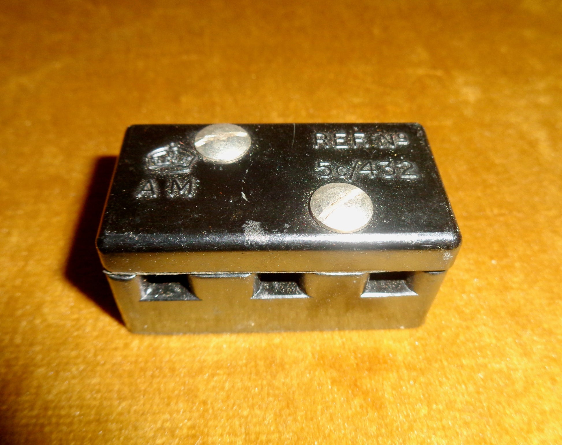 WW2 RAF Aircraft Electrical 3-way Terminal Block No.1. Air Ministry Reference 5C/432