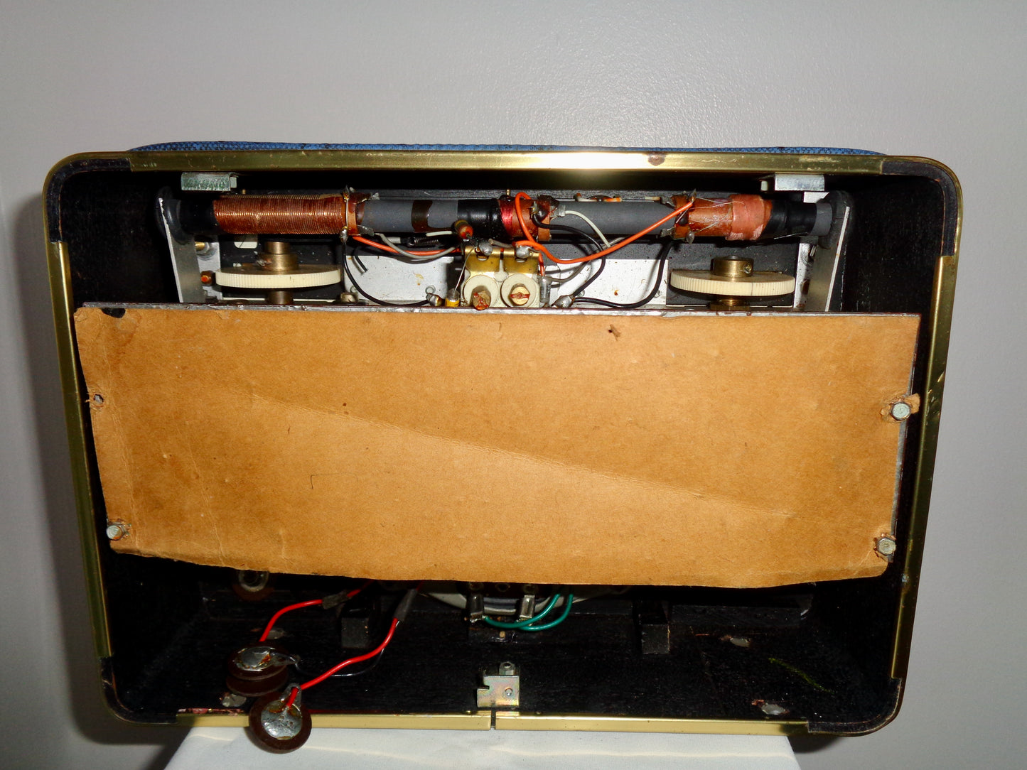 Dynatron Gypsy TP16 Vintage Portable Transistor Radio