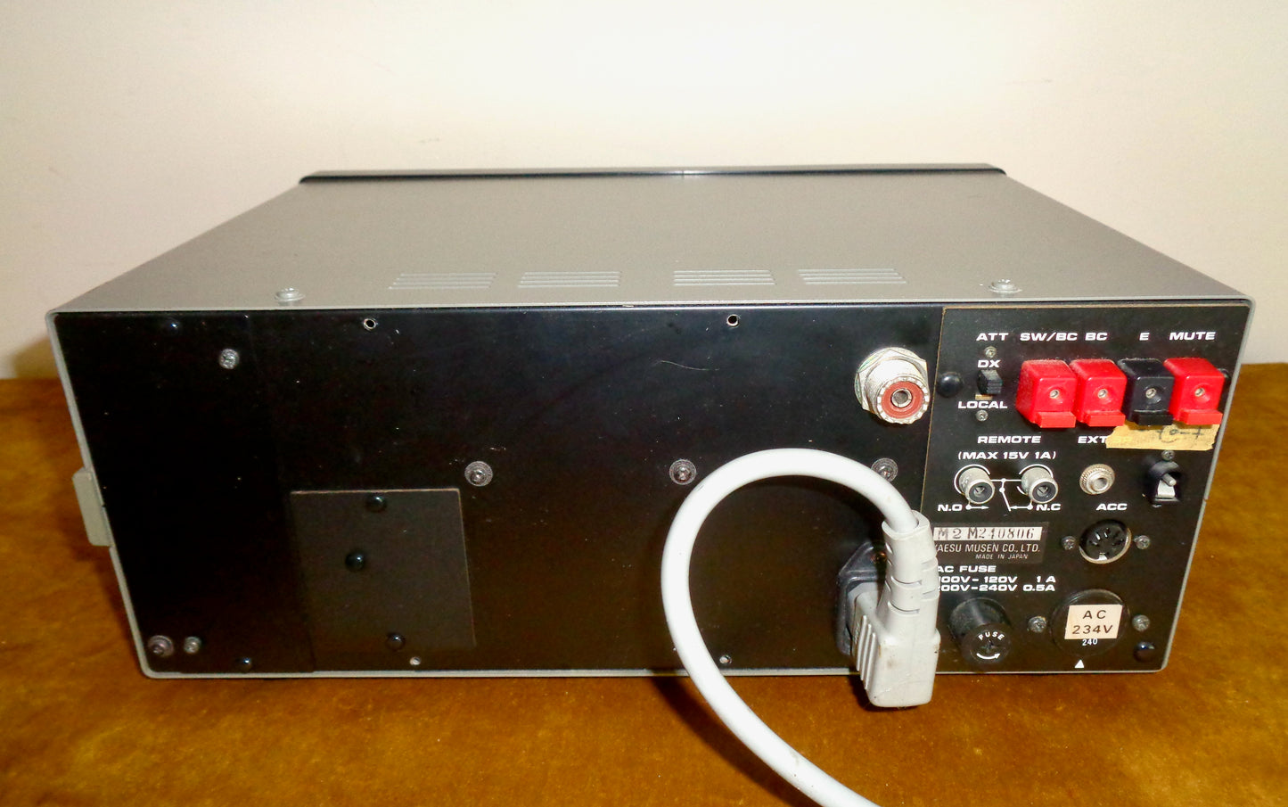1980s Yaesu FRG-7700 Communications Receiver