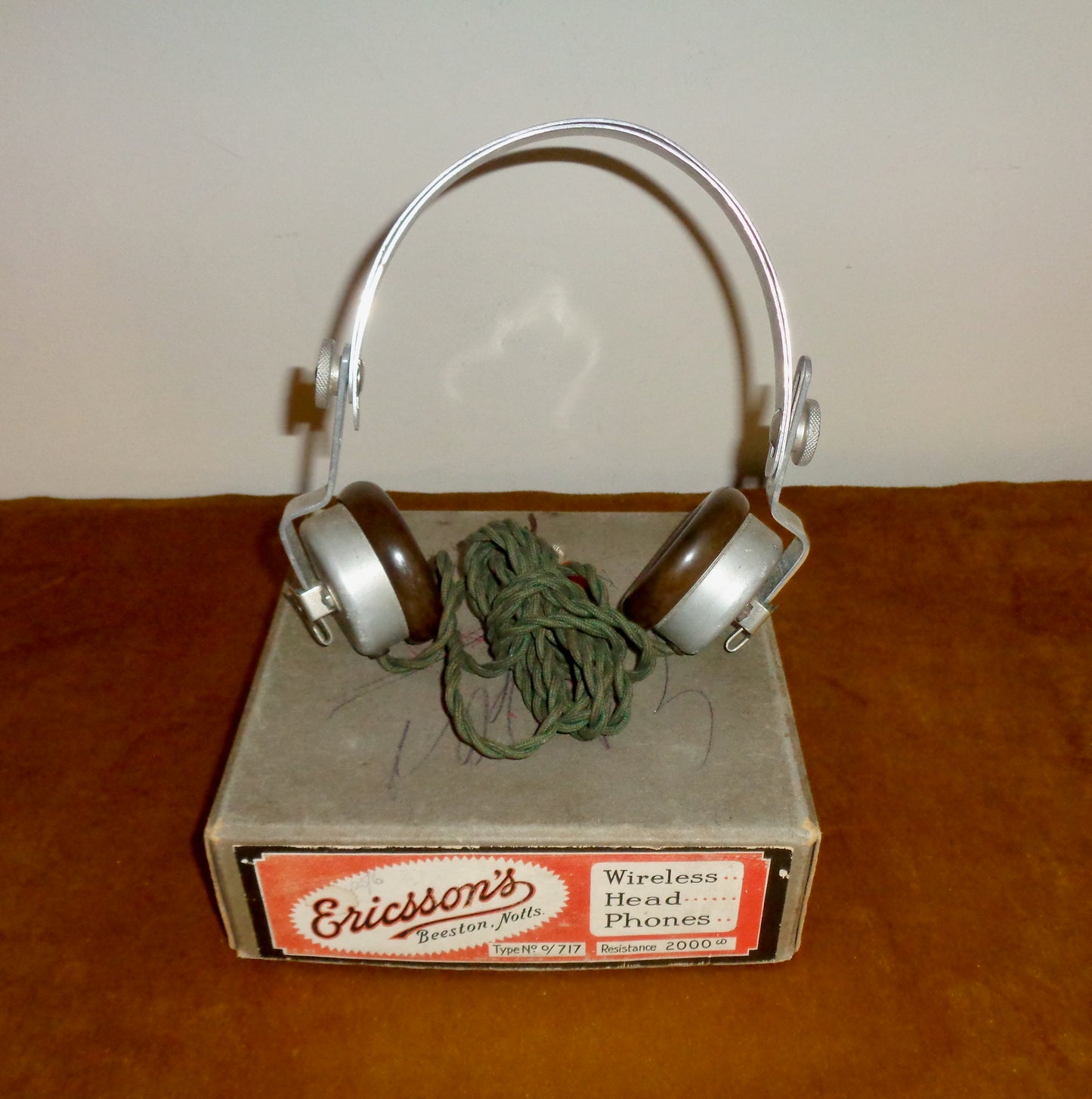 Vintage Boxed Ericsson Type 717 2000 Ohm Headphones Made From Aluminium And Bakelite
