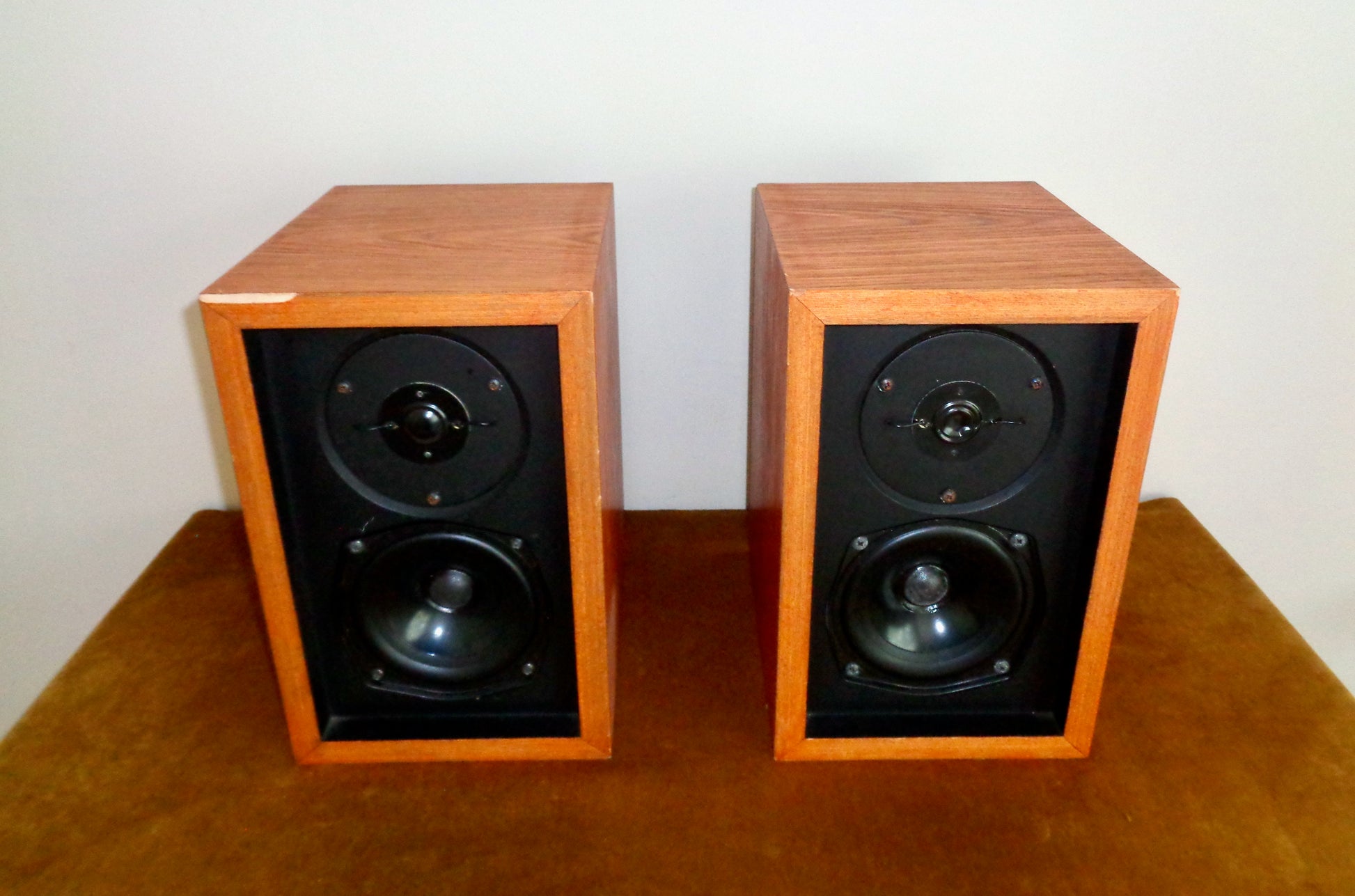 1970s LS3/5A Clone HiFi Speakers With KEF Drive Units