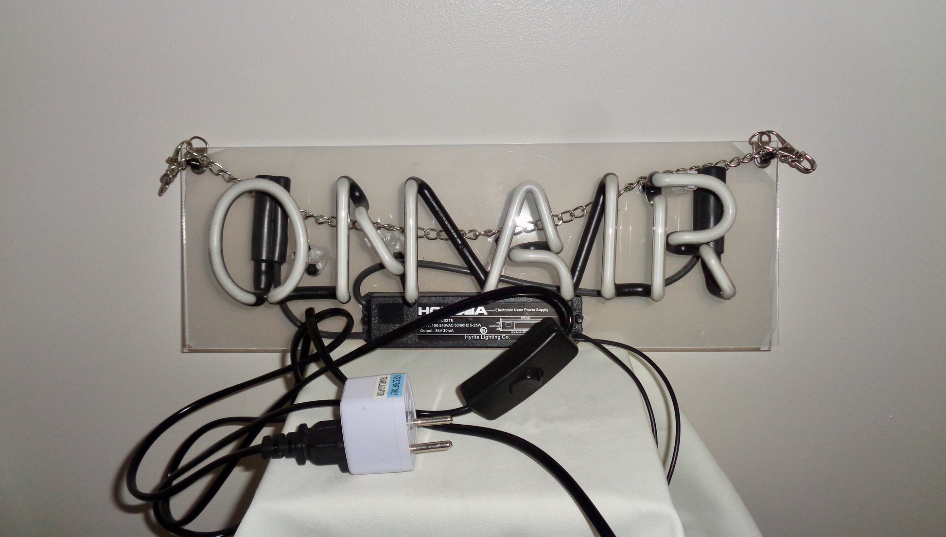Neon Illuminated Wall Hanging Sign 'On Air' 