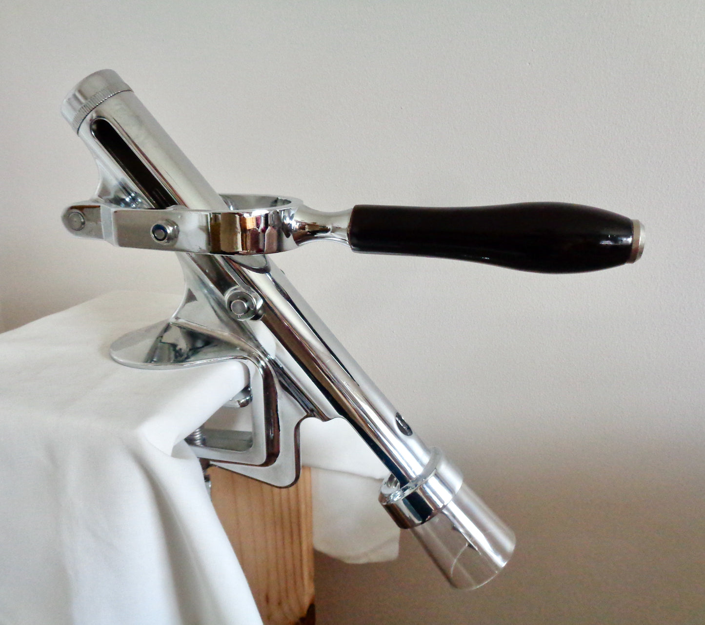 Table Clamp Mounted Wine Bottle Corkscrew