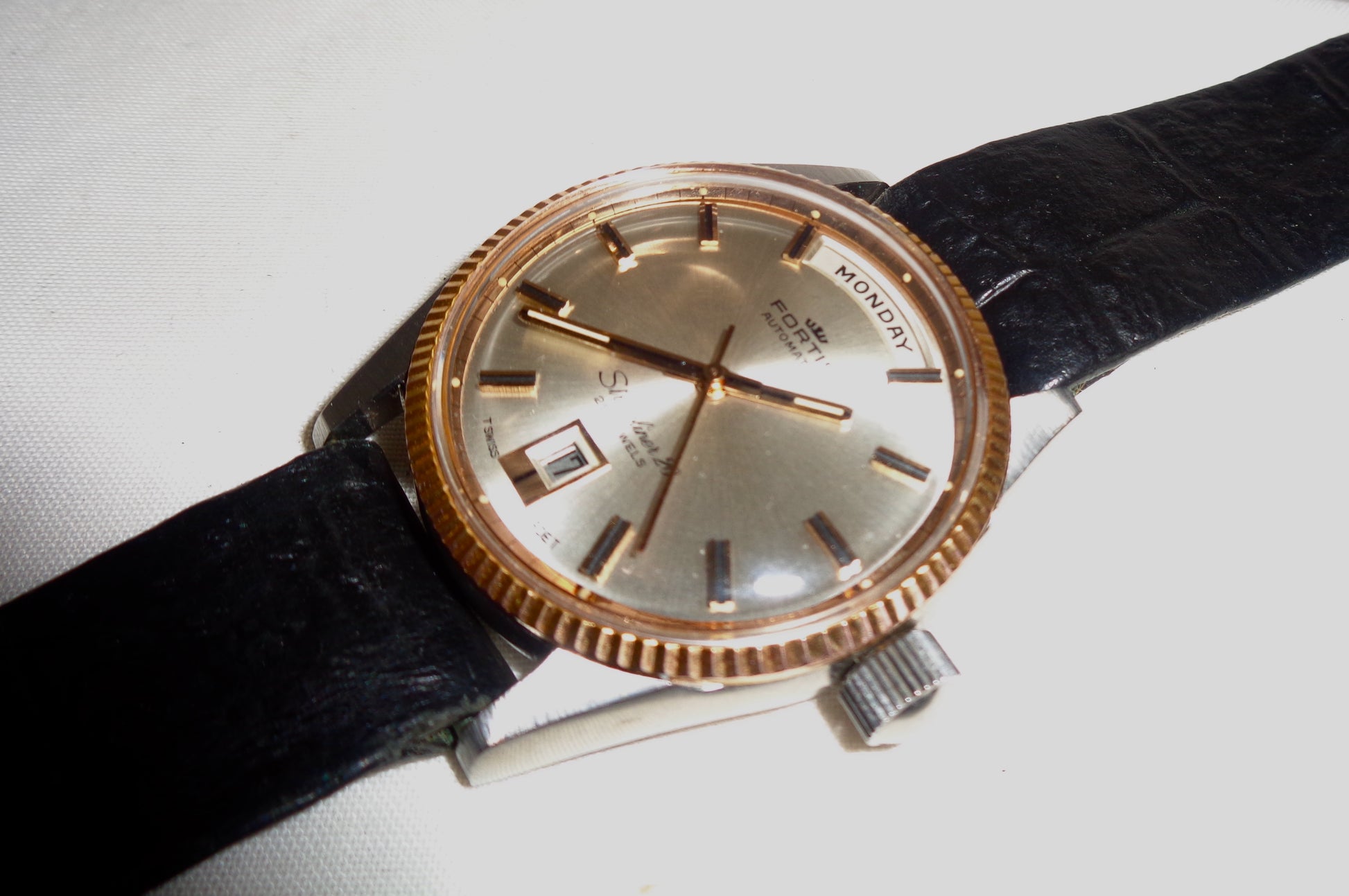Vintage Fortis Stratoliner 20 Automatic Swiss Watch