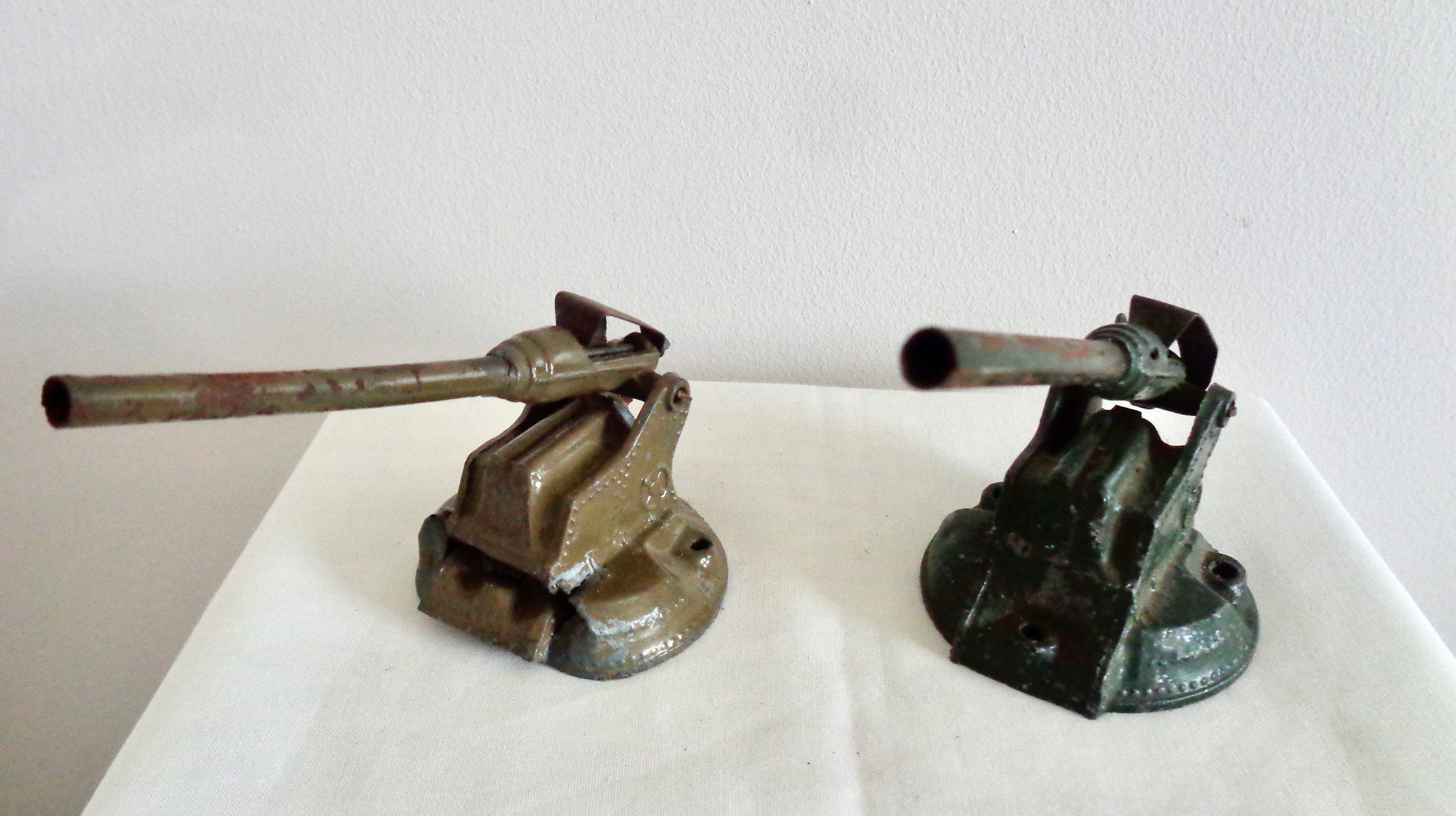 WW2 Britains Toy Diecast Anti Aircraft Guns Models 1715 and 1718