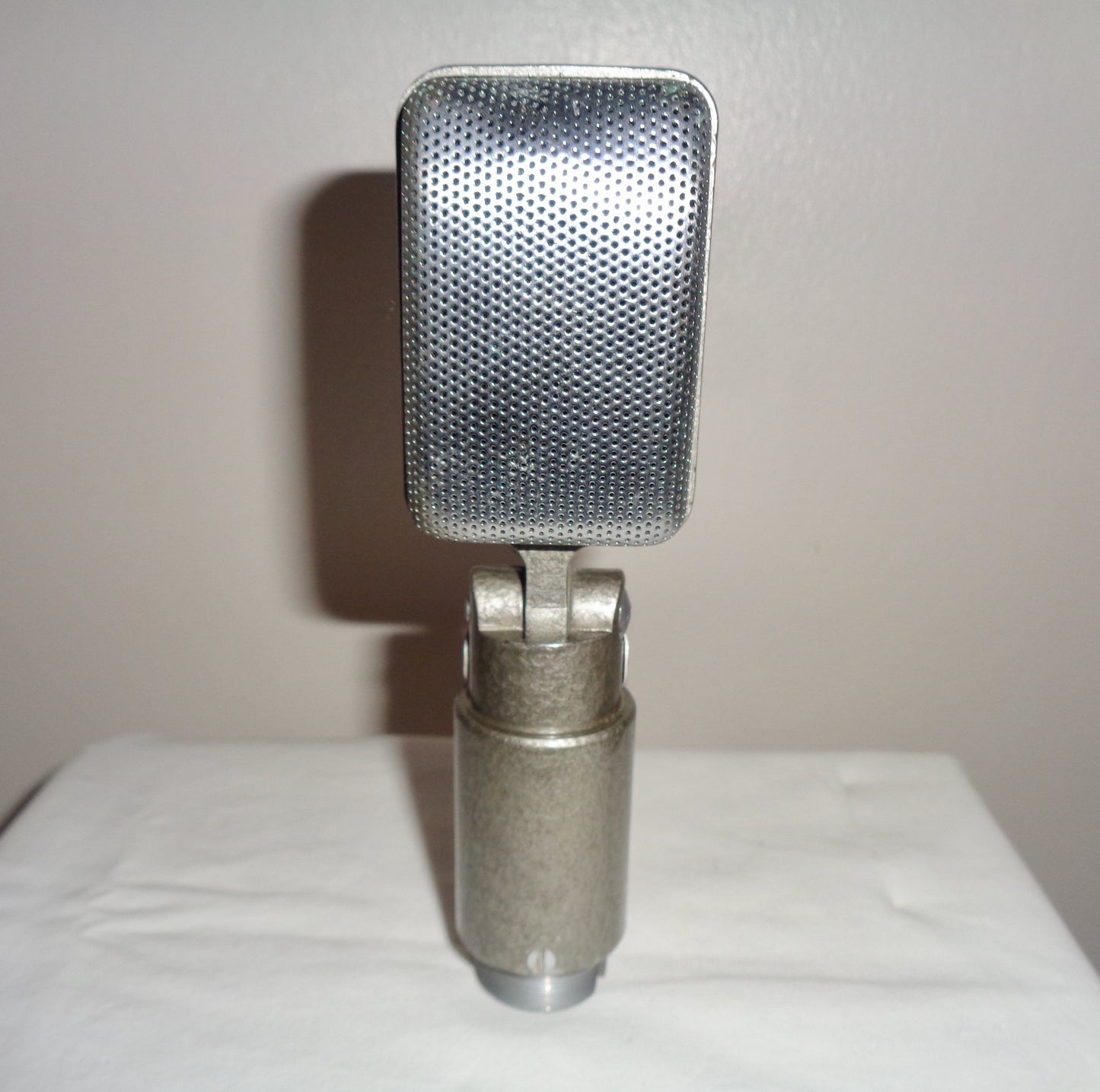 1960s Reslo RBT/L Directional Ribbon Microphone 30-50 Ohm