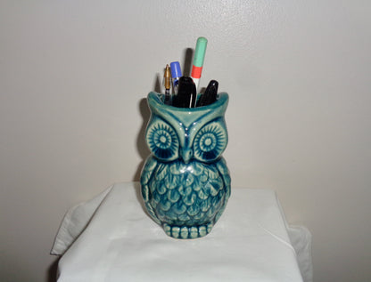 Vintage Turquoise Pottery Owl Shelley Style Desk Ornament