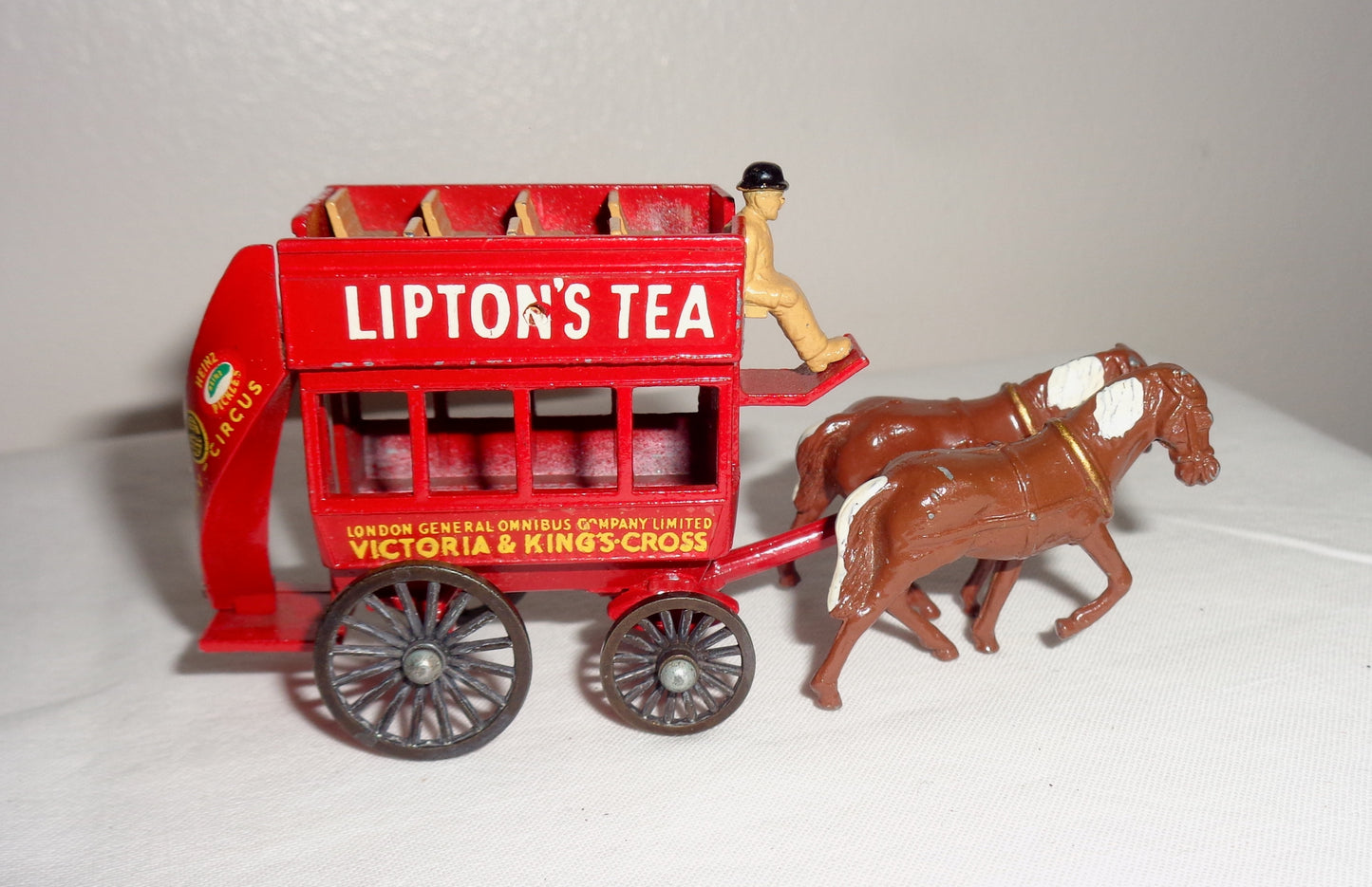 Lesney Y12 Lipton's Tea Horse Drawn London Bus Models of Yesteryear