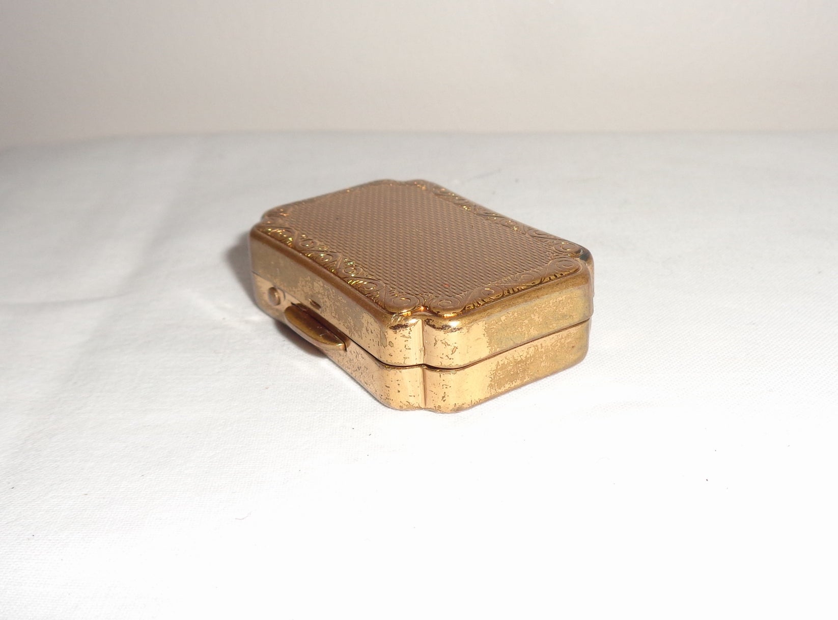 Vintage Stratton of London Gold Tone Pill Box – Mullard Antiques and ...