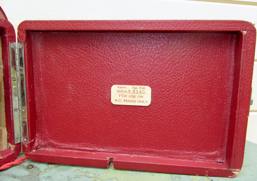1950s Vintage Red Roberts R66 2 Waveband Valve Radio – Mullard Antiques ...