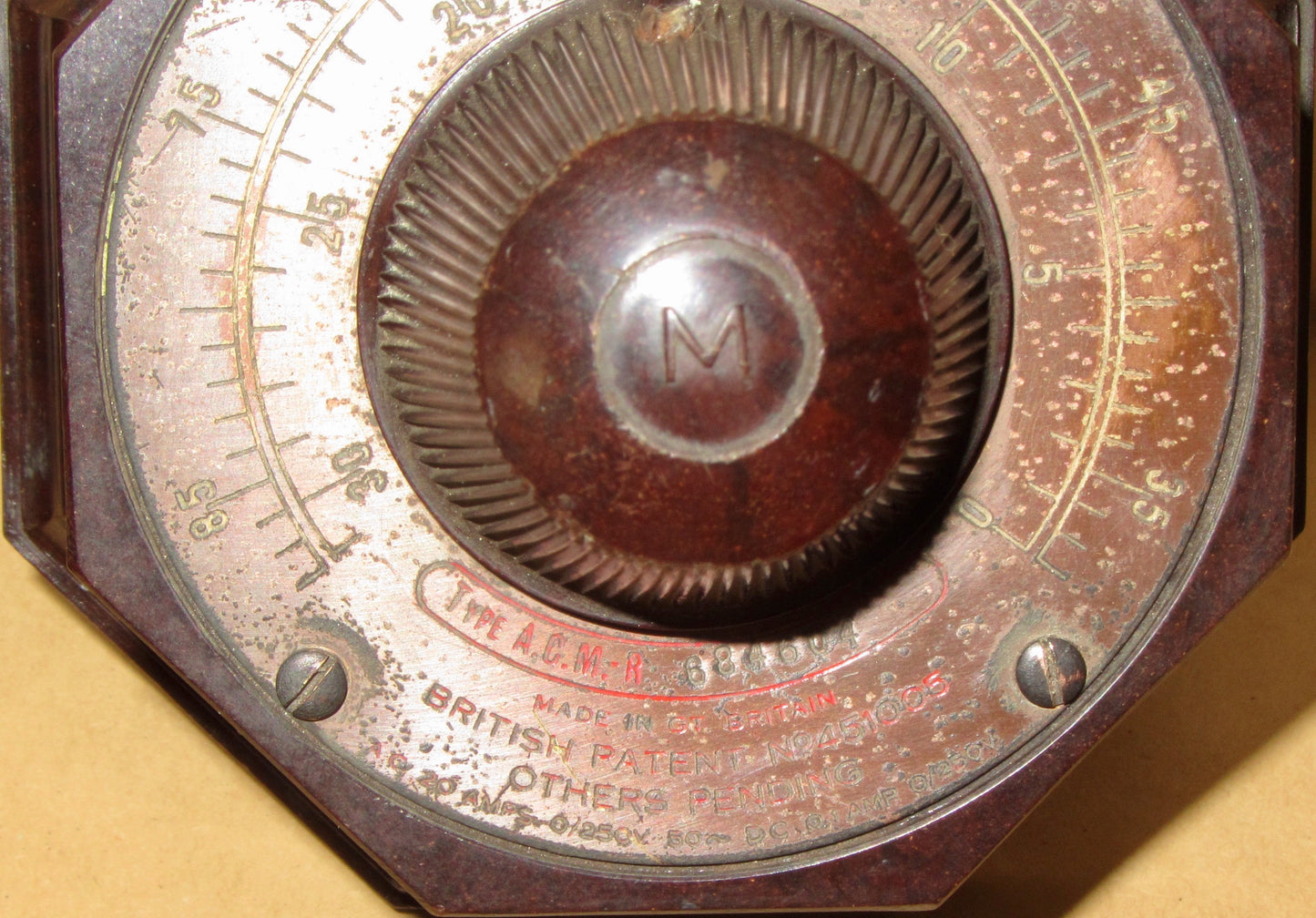 1930s Type ACM-R Bakelite Room Thermostat With Fahrenheit And Centigrade Scale Made By Robert Maclaren