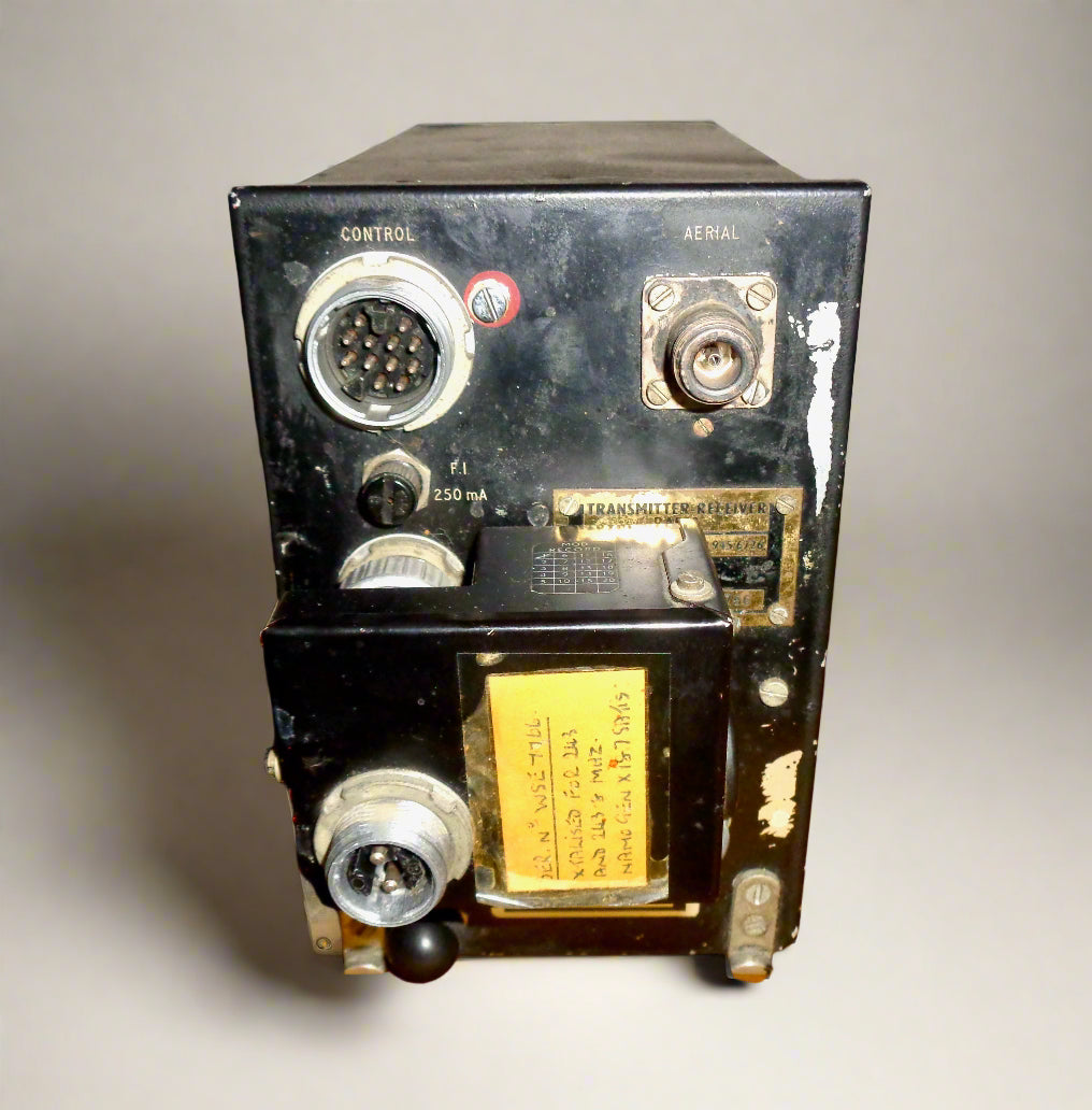 Vintage TR10056 UHF Standby Transmitter Receiver Radio ARI 23057
