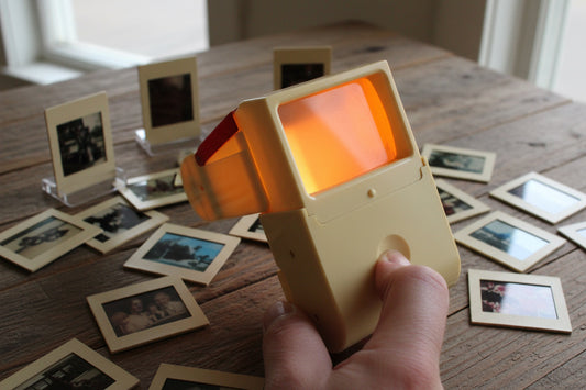 Vintage Cenei B Scoper Battery Powered Slide Viewer